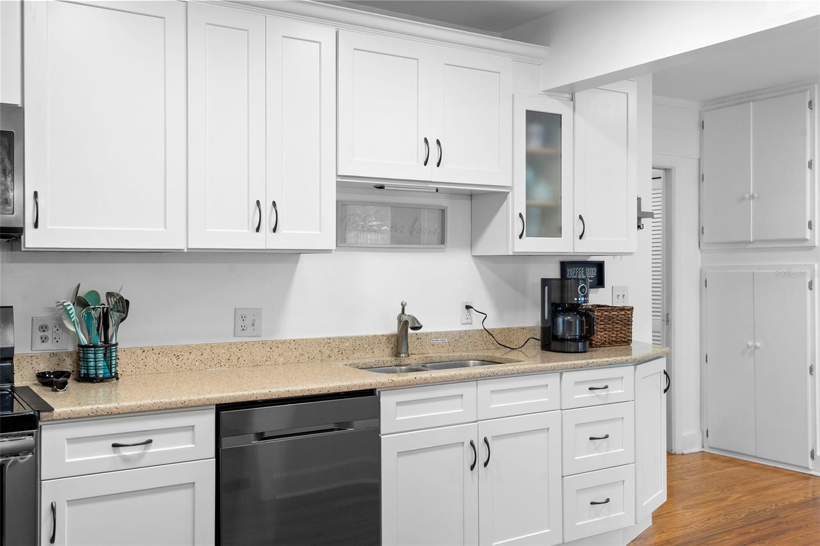Image 21 of 62 For 232 17th Street