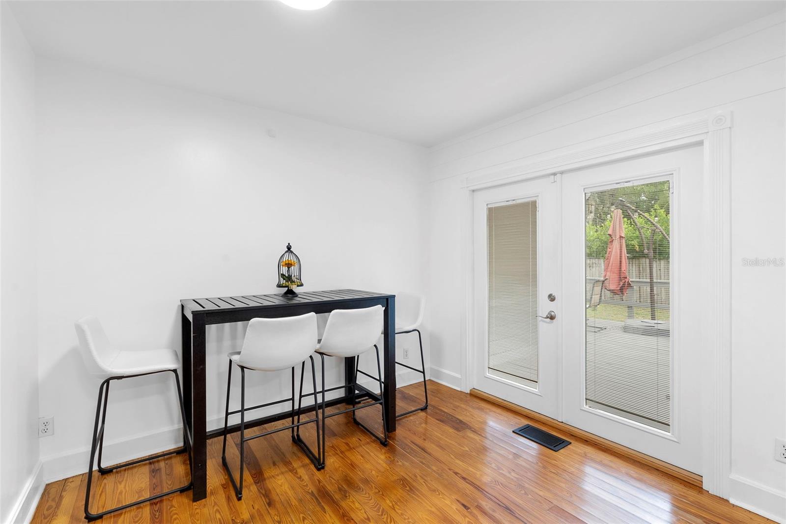 Image 26 of 62 For 232 17th Street