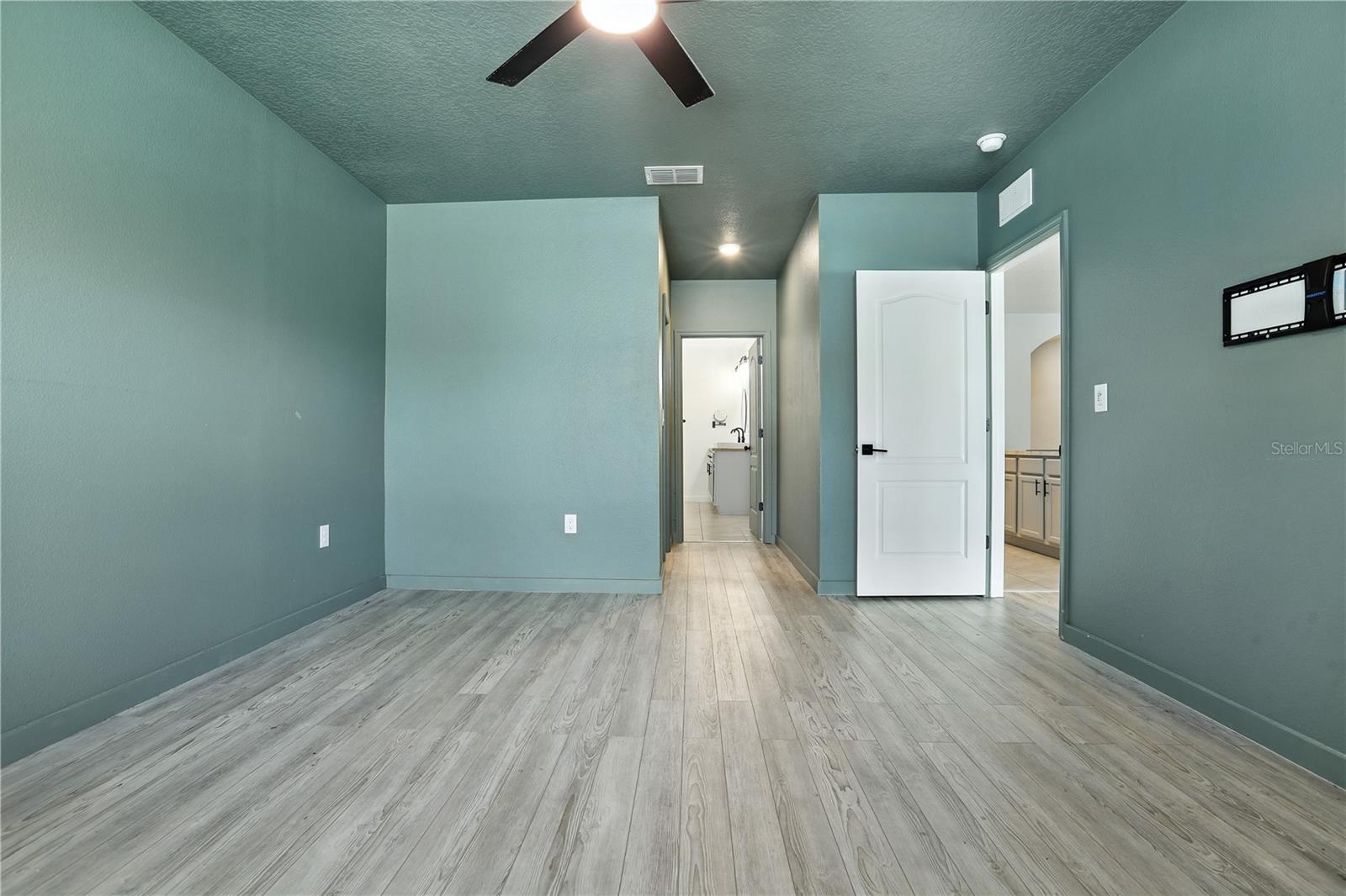 Image 17 of 44 For 3329 Wellborn Drive