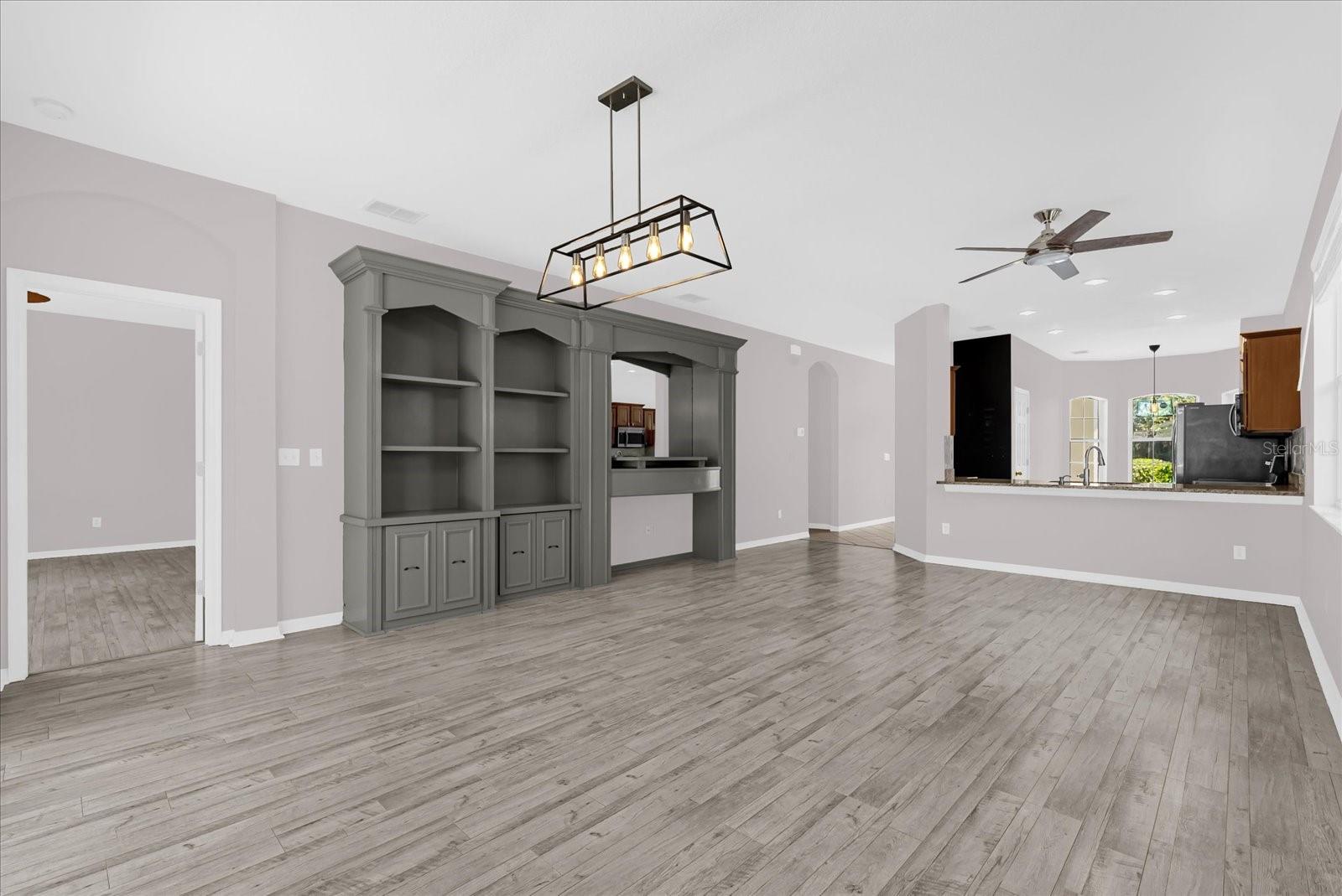 Image 6 of 30 For 4558 Redmond Place