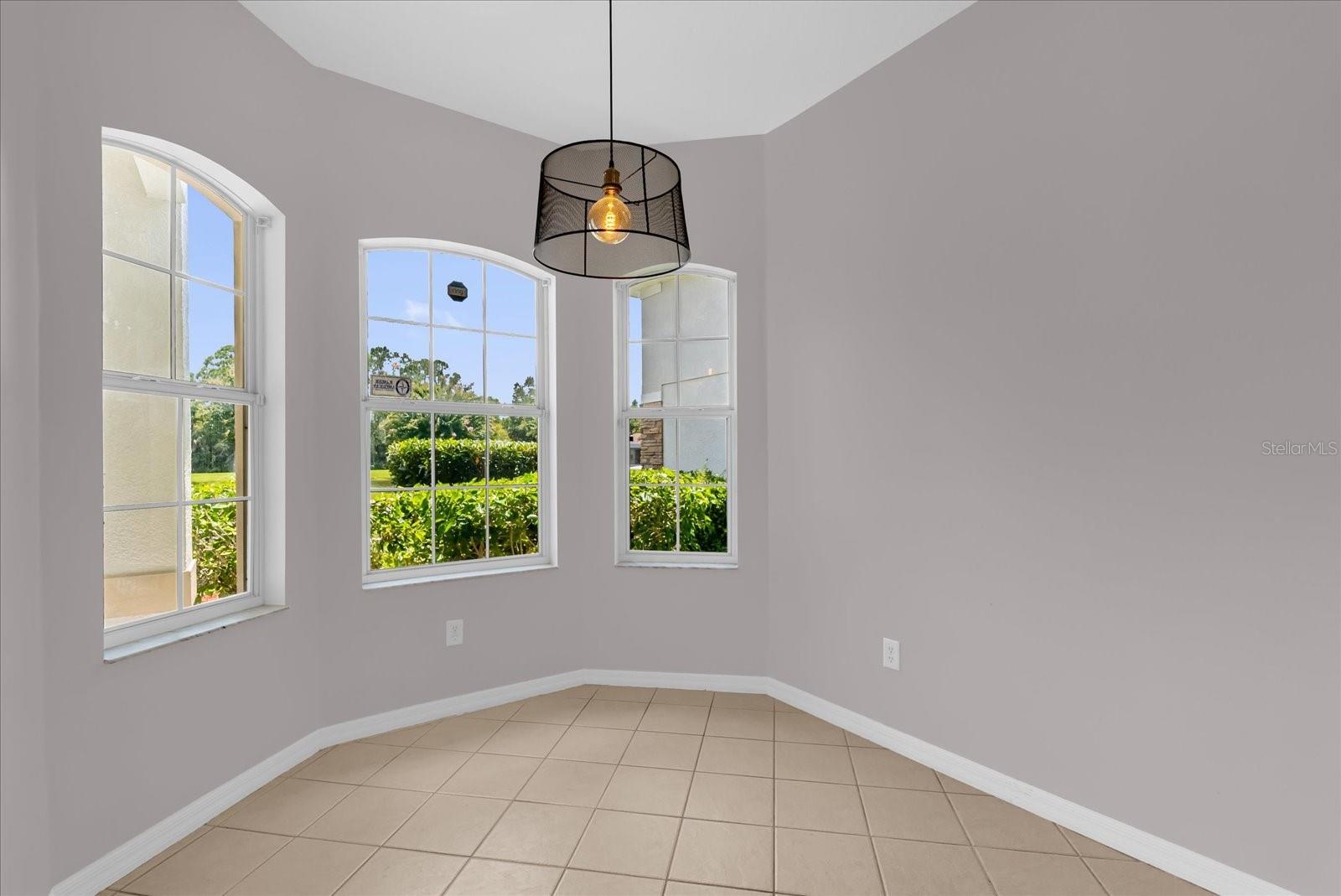 Image 7 of 30 For 4558 Redmond Place