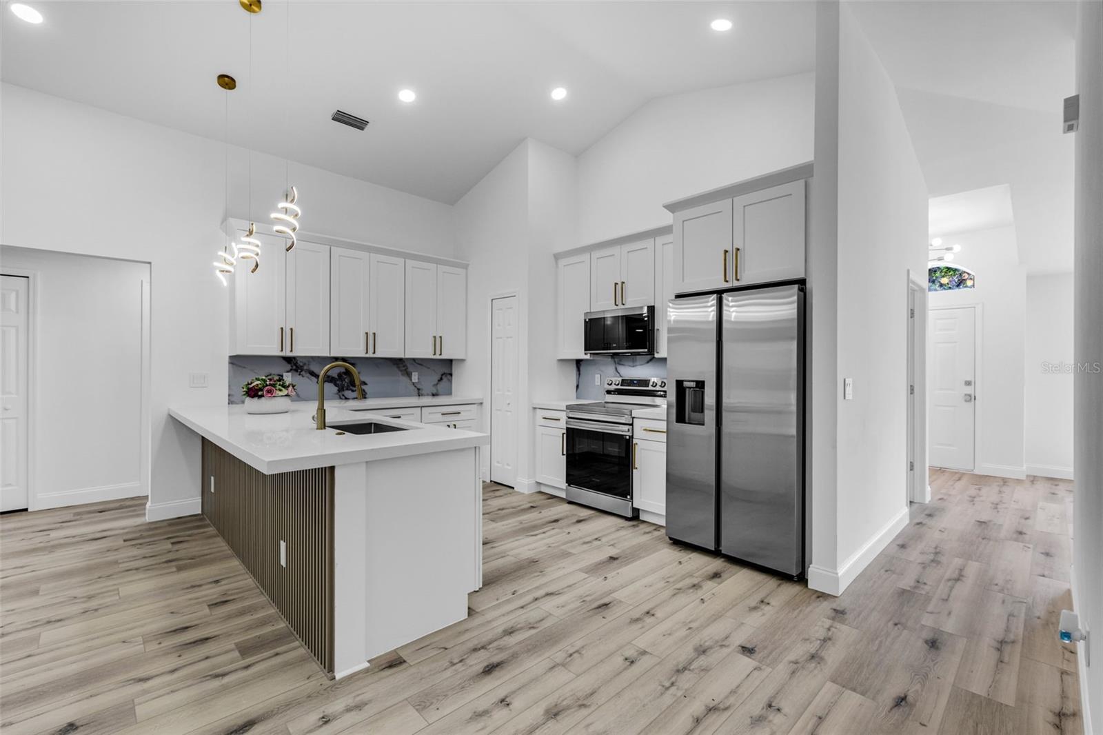 Image 11 of 46 For 1080 Rock Springs Drive