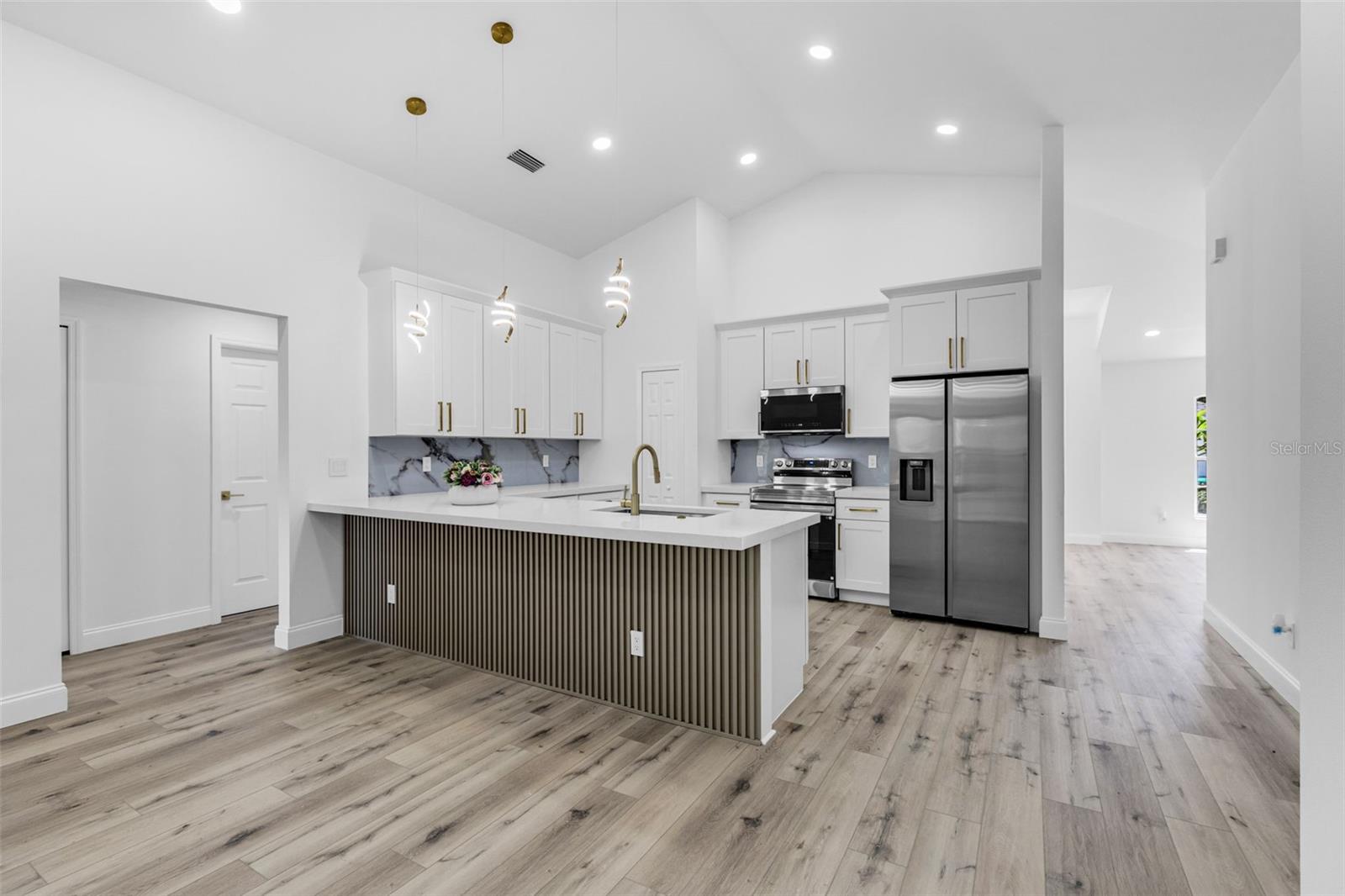 Image 13 of 46 For 1080 Rock Springs Drive