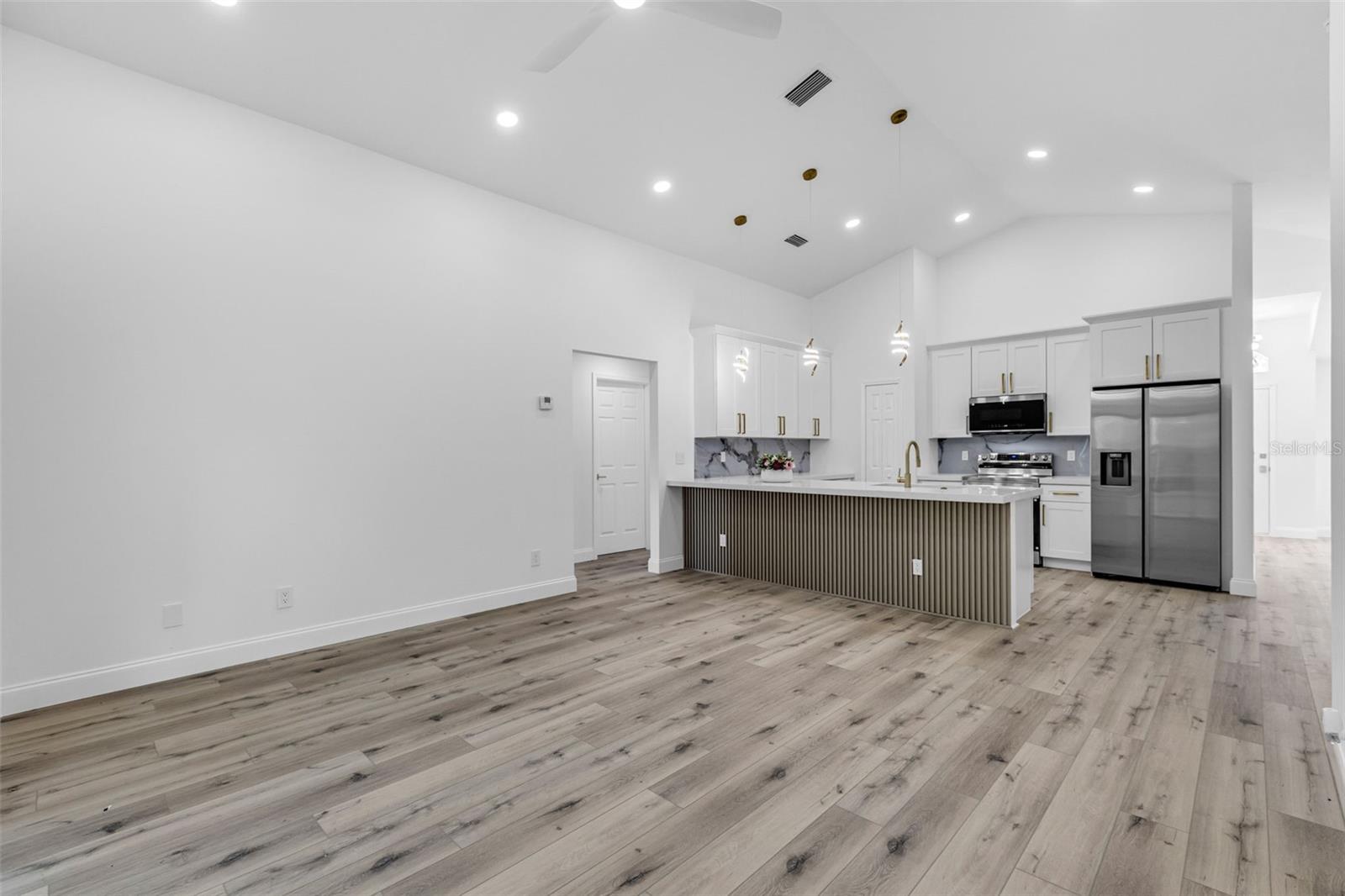 Image 20 of 46 For 1080 Rock Springs Drive