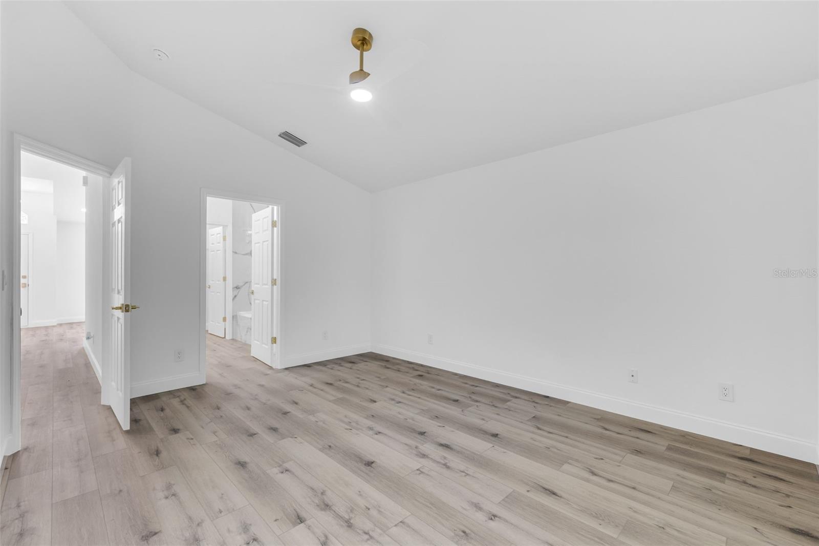 Image 22 of 46 For 1080 Rock Springs Drive