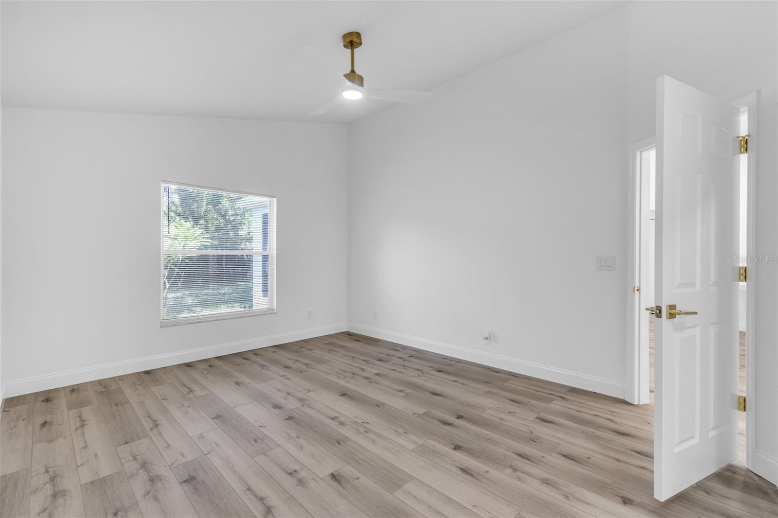 Image 24 of 46 For 1080 Rock Springs Drive