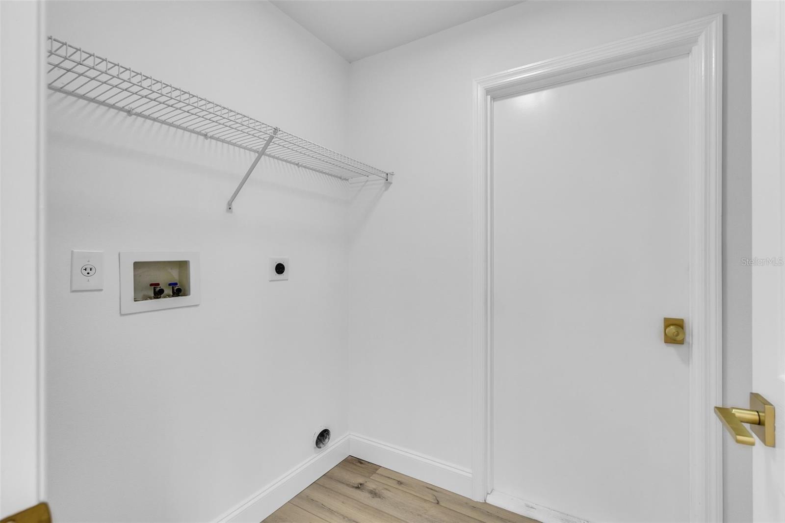 Image 9 of 46 For 1080 Rock Springs Drive