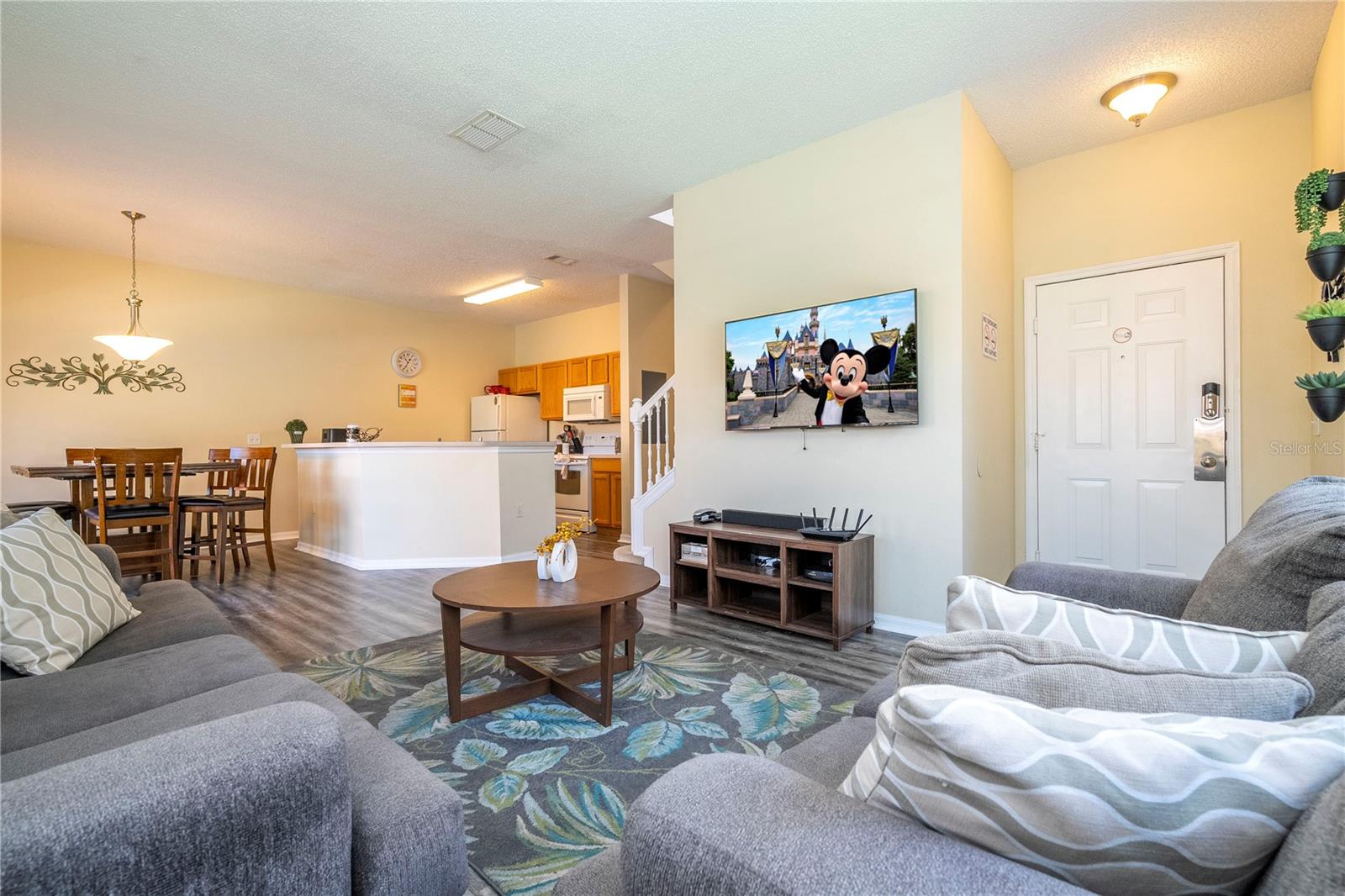 Image 14 of 98 For 122 Pompano Beach Drive