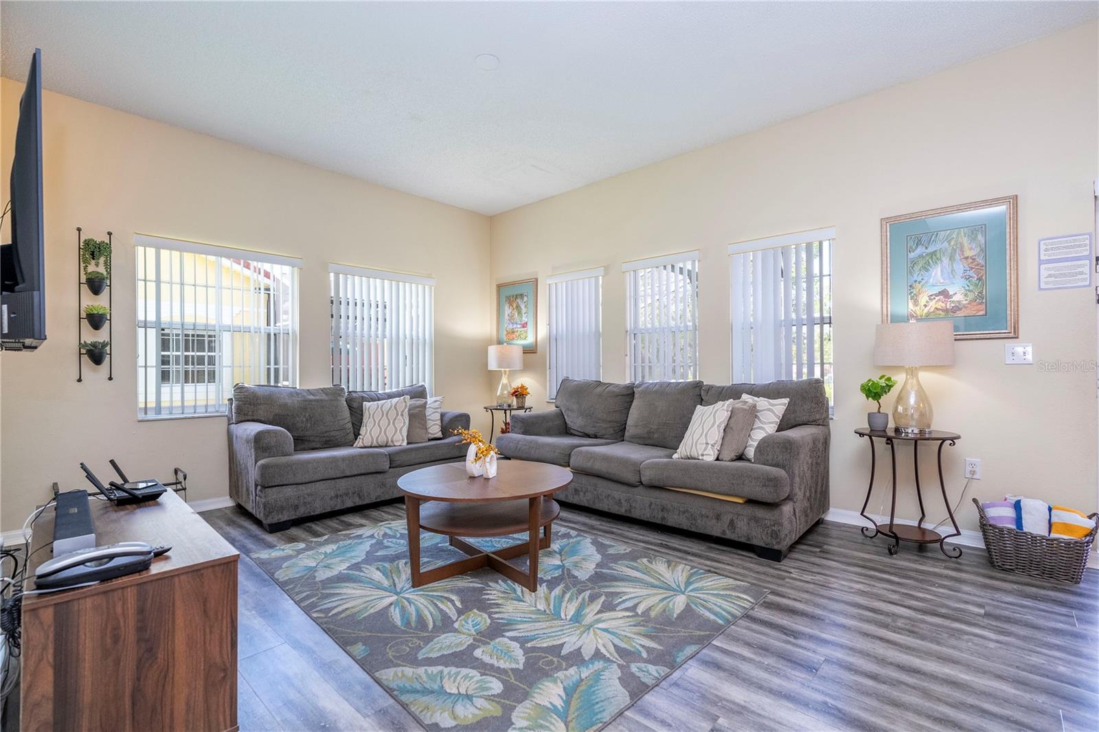 Image 18 of 98 For 122 Pompano Beach Drive