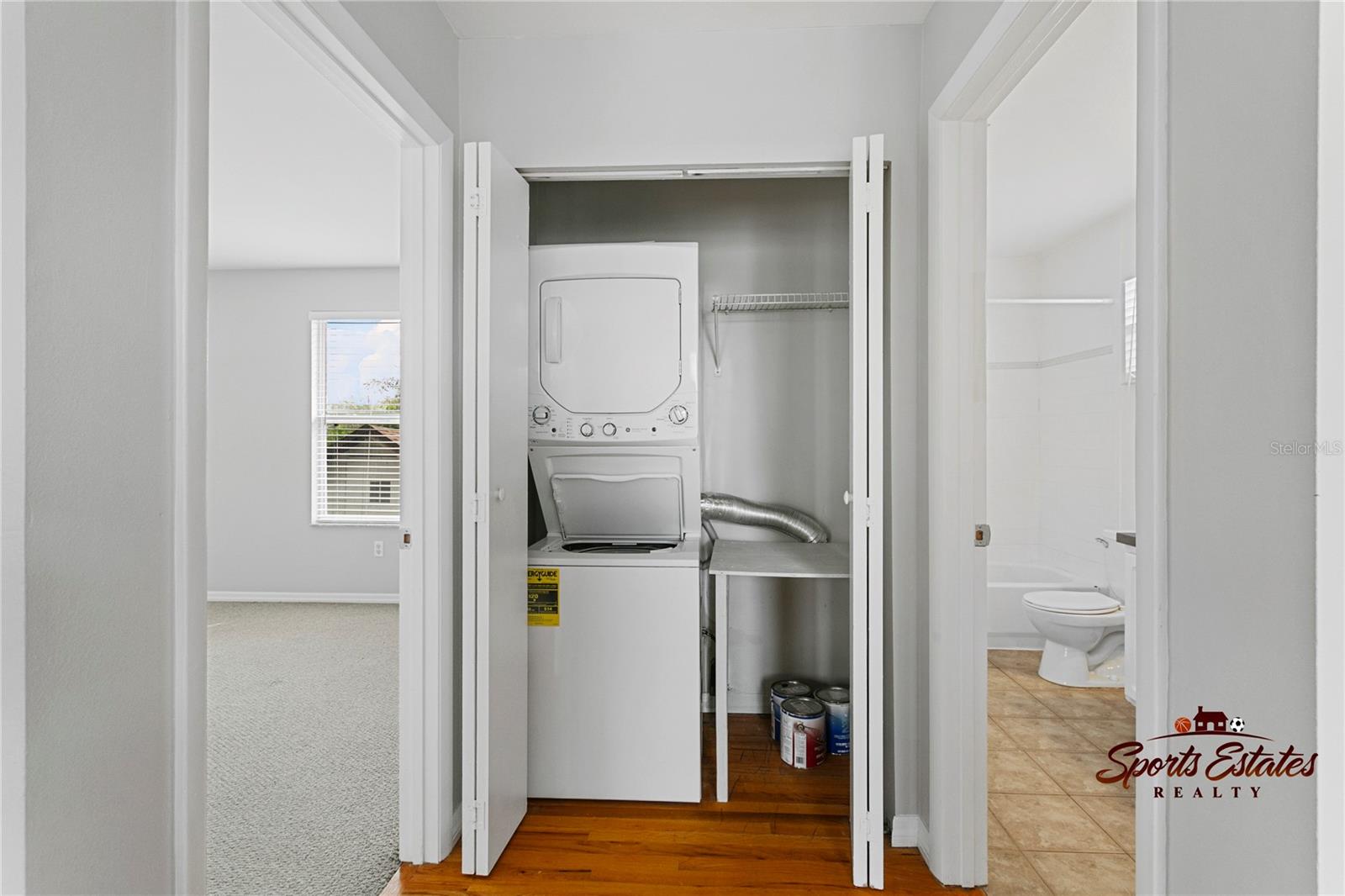 Image 7 of 9 For 627 Hyer Avenue