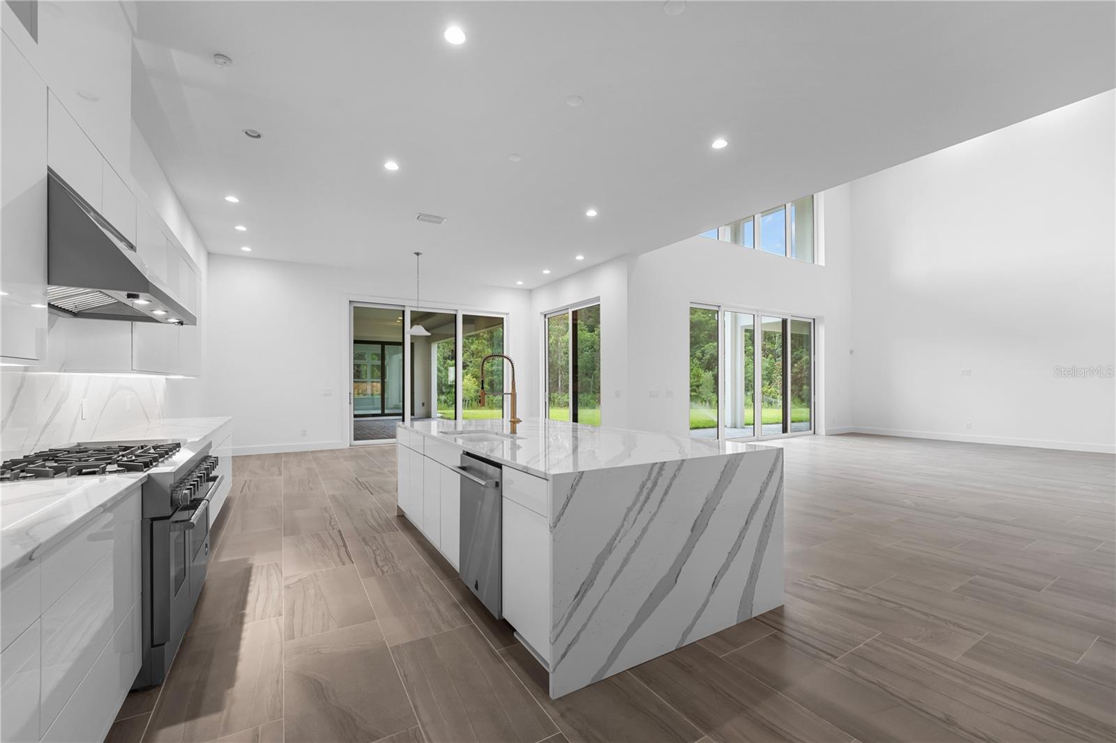 Image 11 of 61 For 9847 Laurel Berry Drive