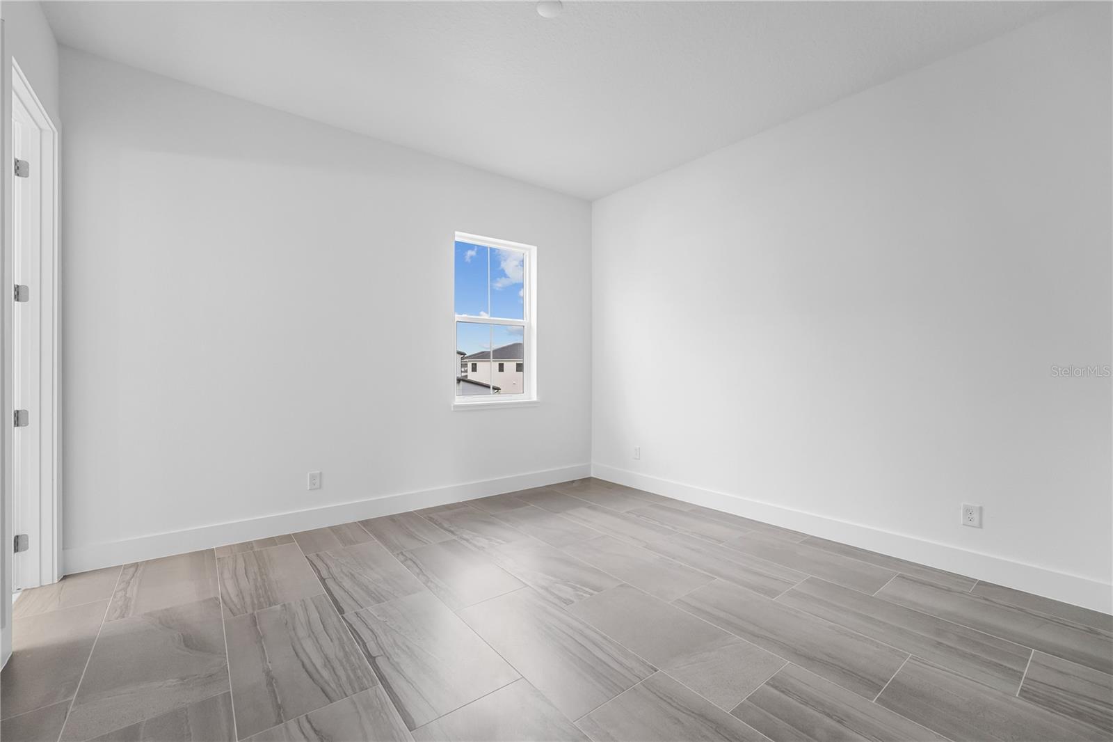 Image 35 of 61 For 9847 Laurel Berry Drive