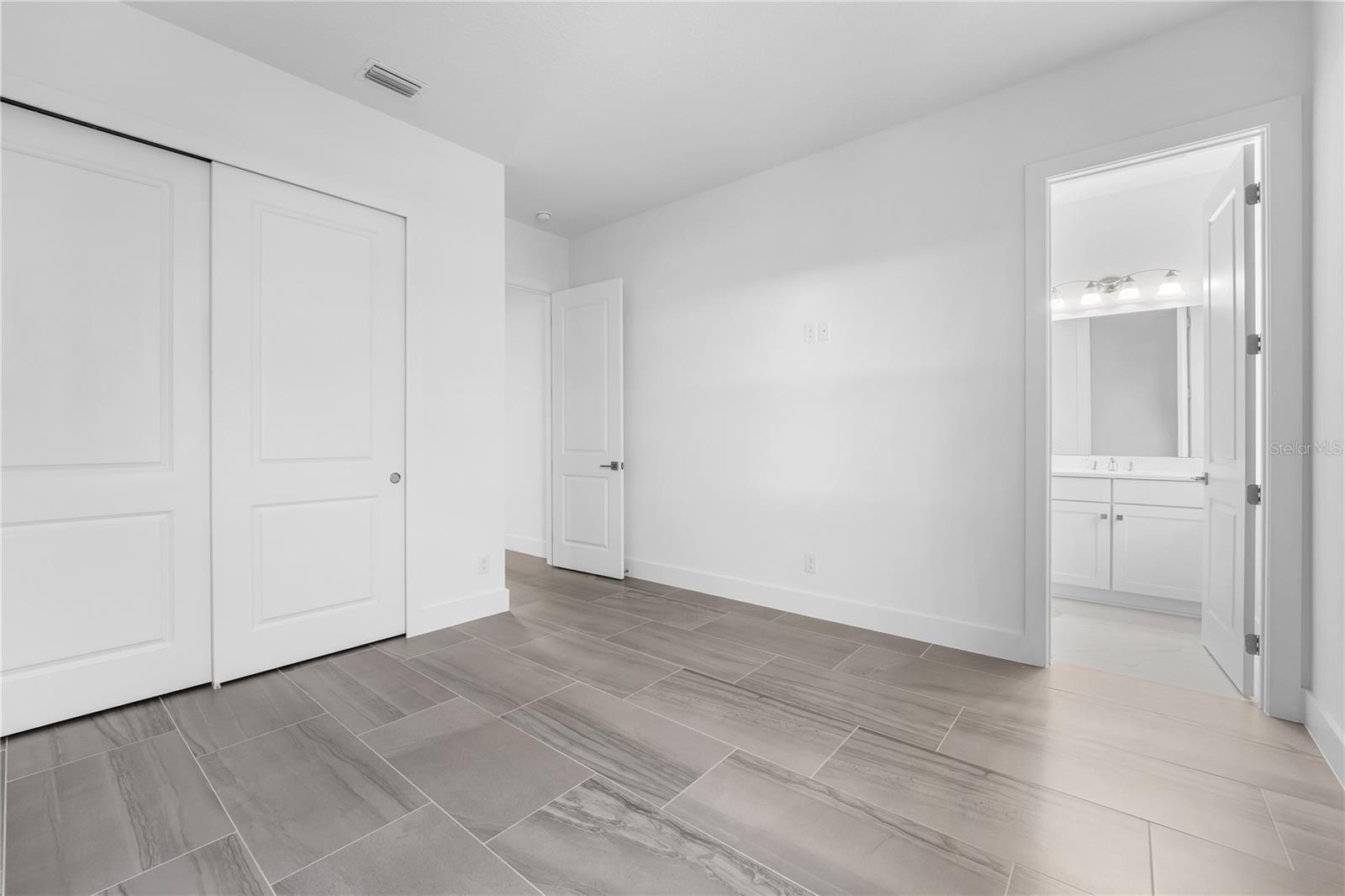 Image 45 of 61 For 9847 Laurel Berry Drive