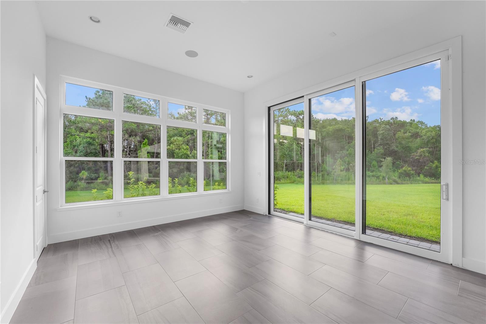 Image 49 of 61 For 9847 Laurel Berry Drive
