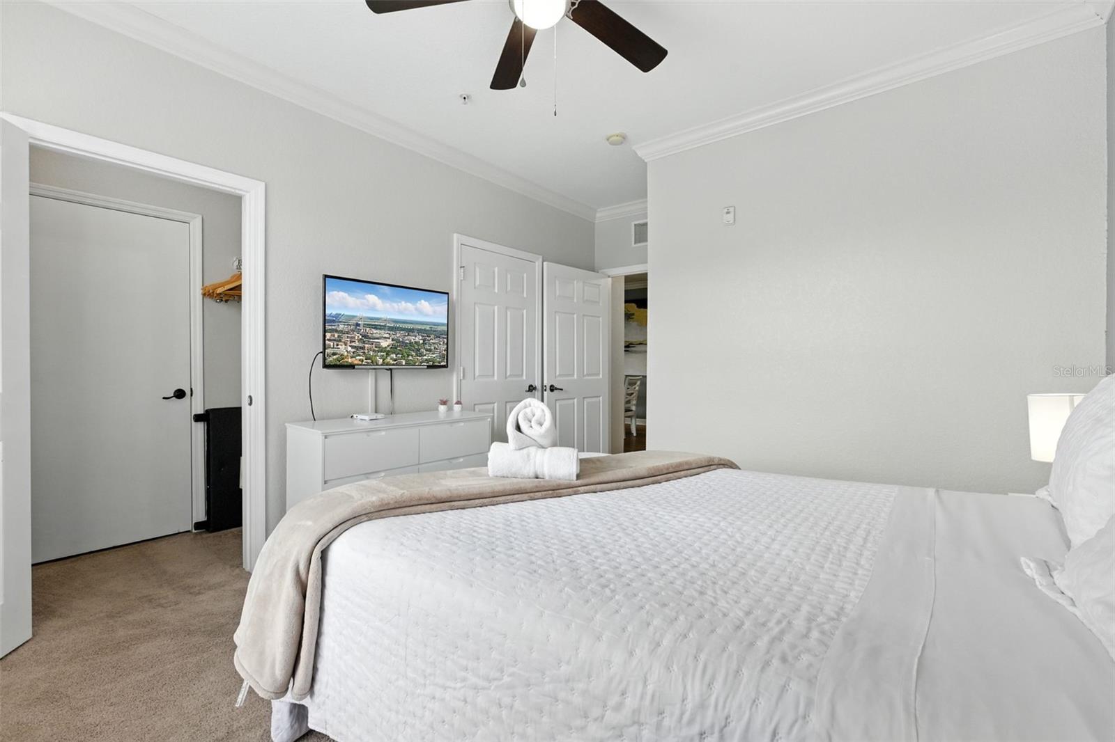 Image 17 of 38 For 8000 Tuscany Way 4405