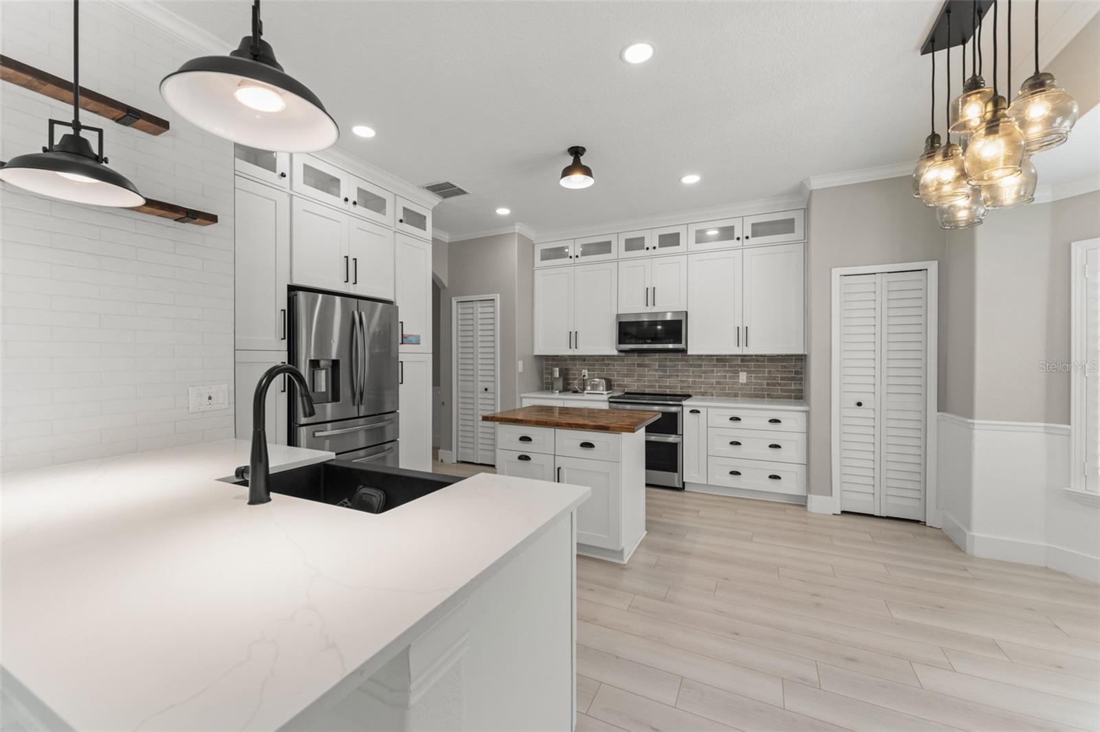 Image 10 of 48 For 2609 Lakemoor Drive