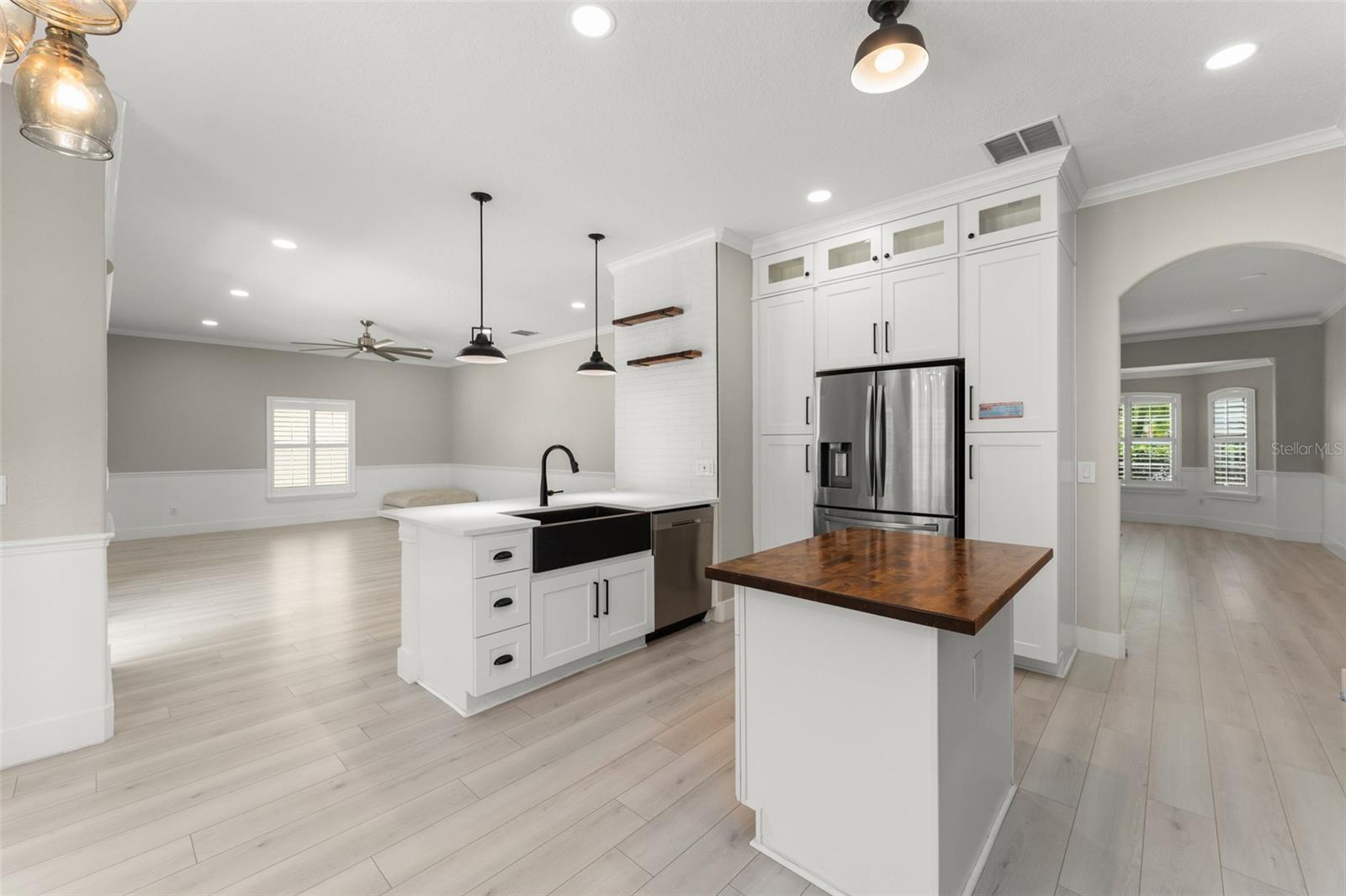 Image 13 of 48 For 2609 Lakemoor Drive