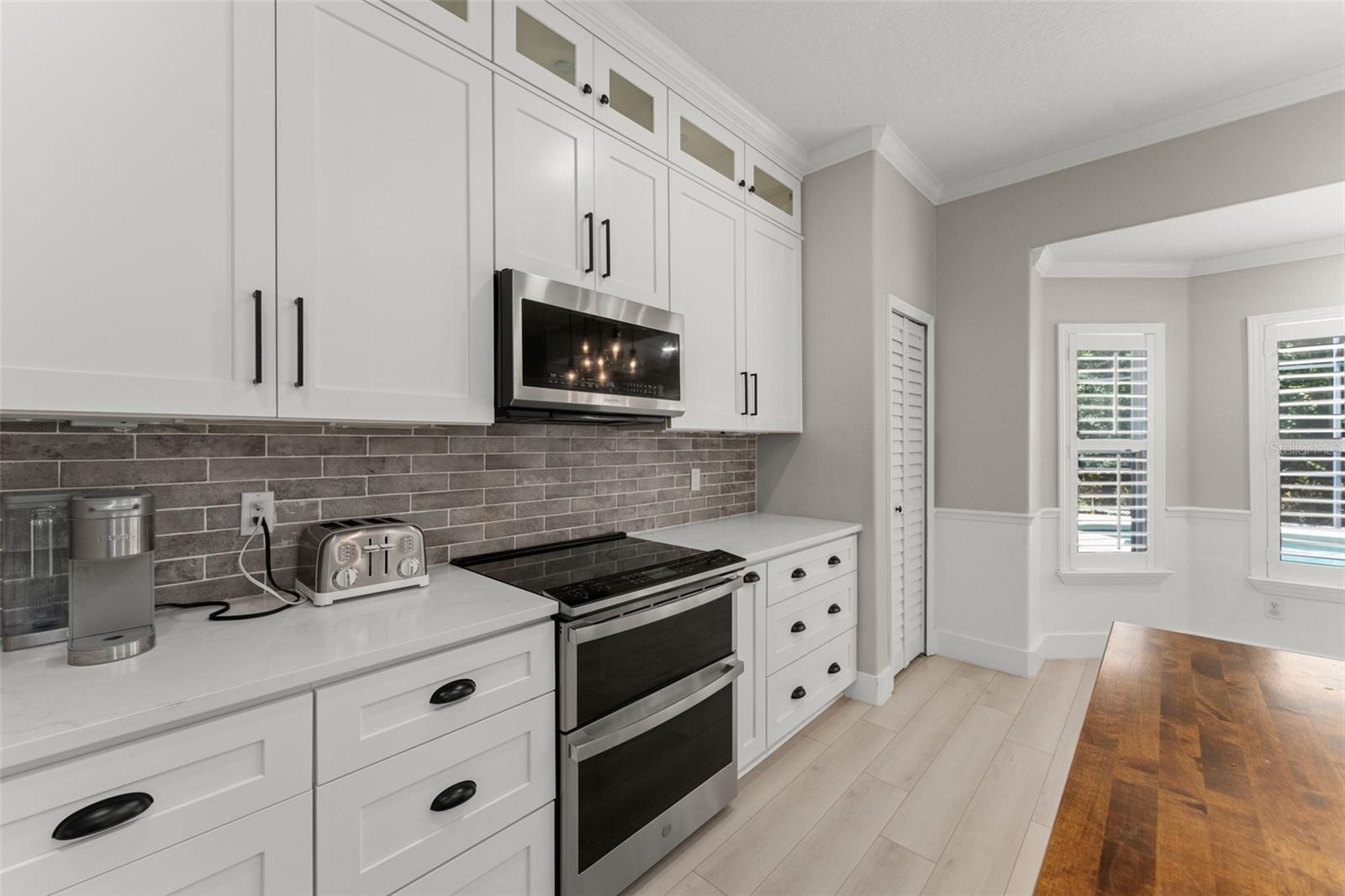Image 14 of 48 For 2609 Lakemoor Drive