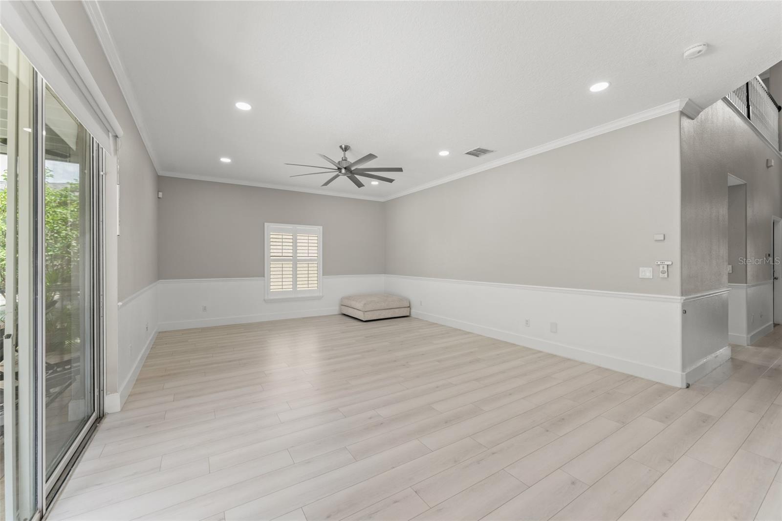 Image 17 of 48 For 2609 Lakemoor Drive