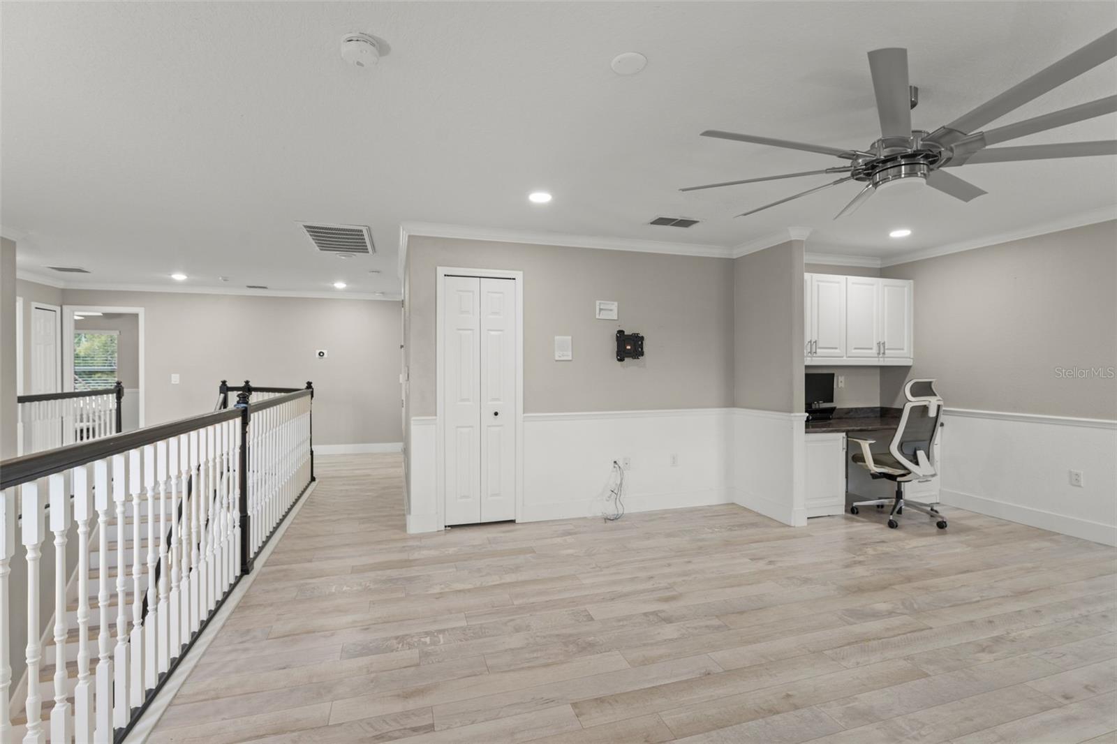 Image 26 of 48 For 2609 Lakemoor Drive