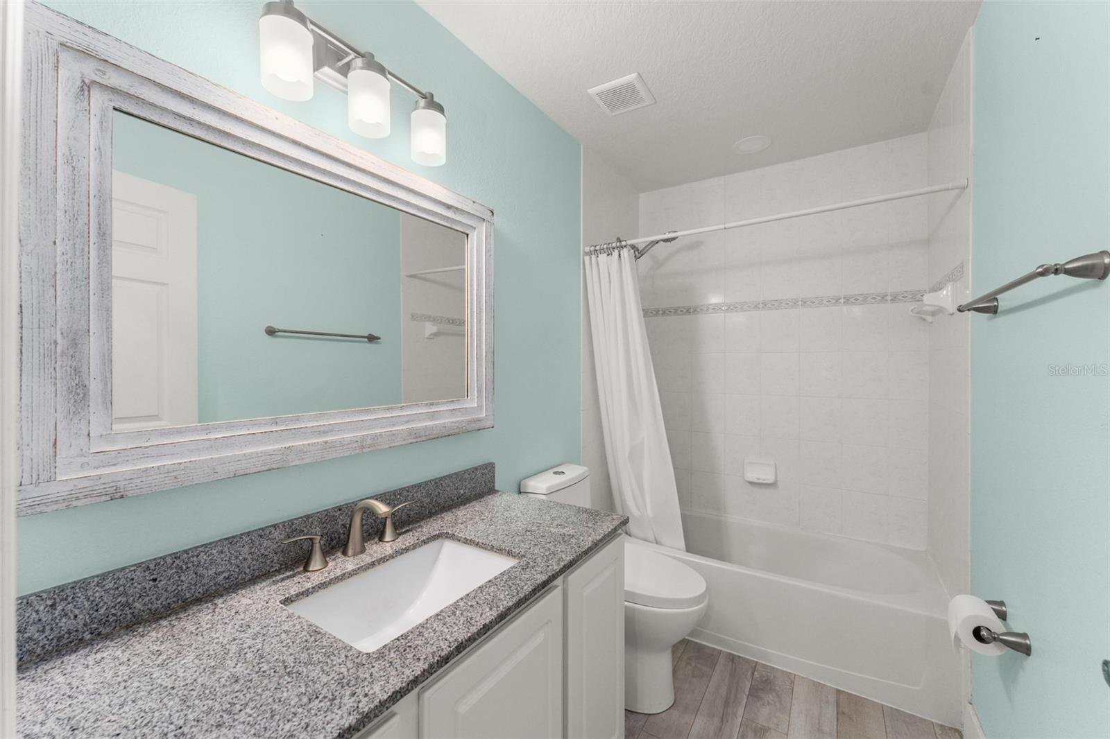 Image 31 of 48 For 2609 Lakemoor Drive