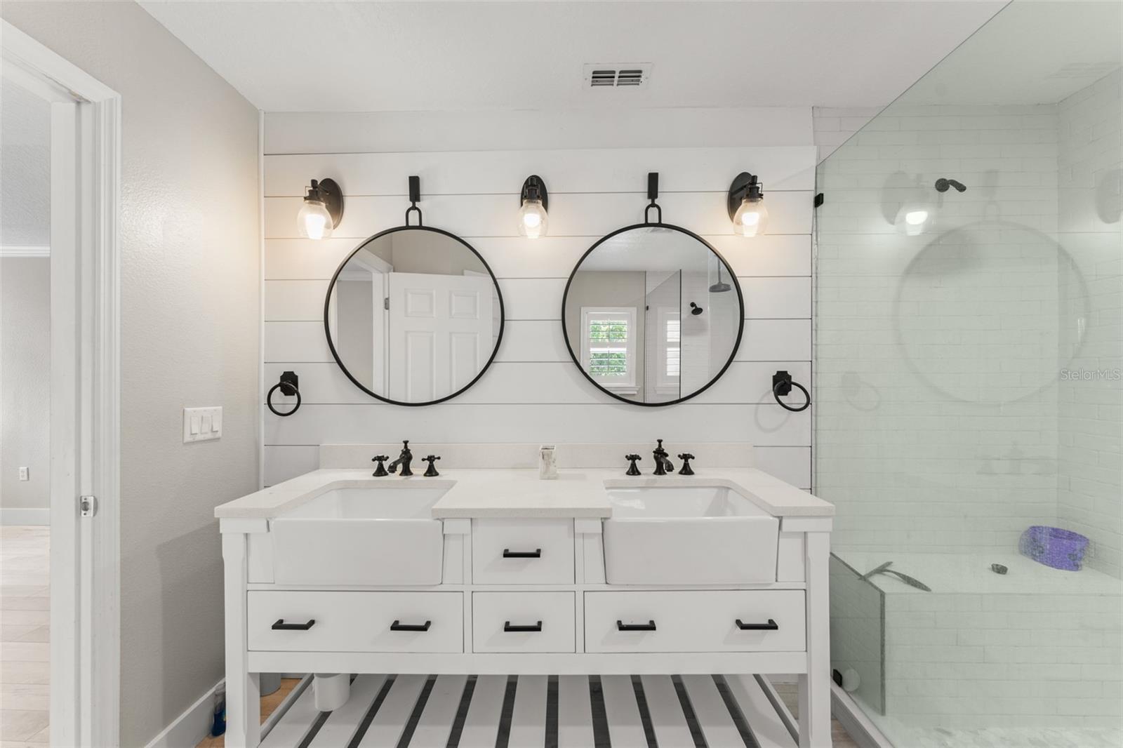 Image 39 of 48 For 2609 Lakemoor Drive