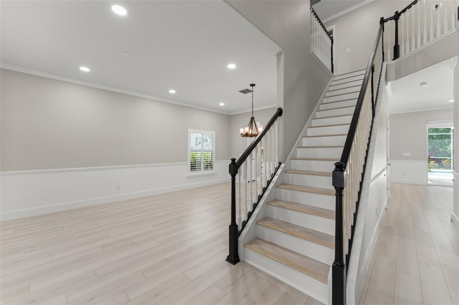 Image 5 of 48 For 2609 Lakemoor Drive