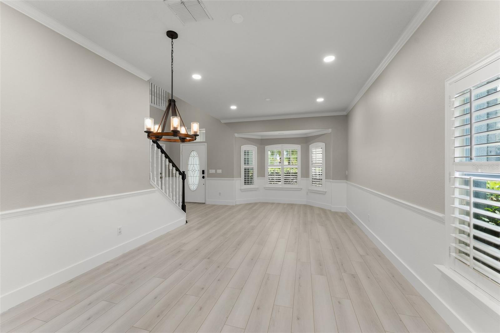 Image 6 of 48 For 2609 Lakemoor Drive
