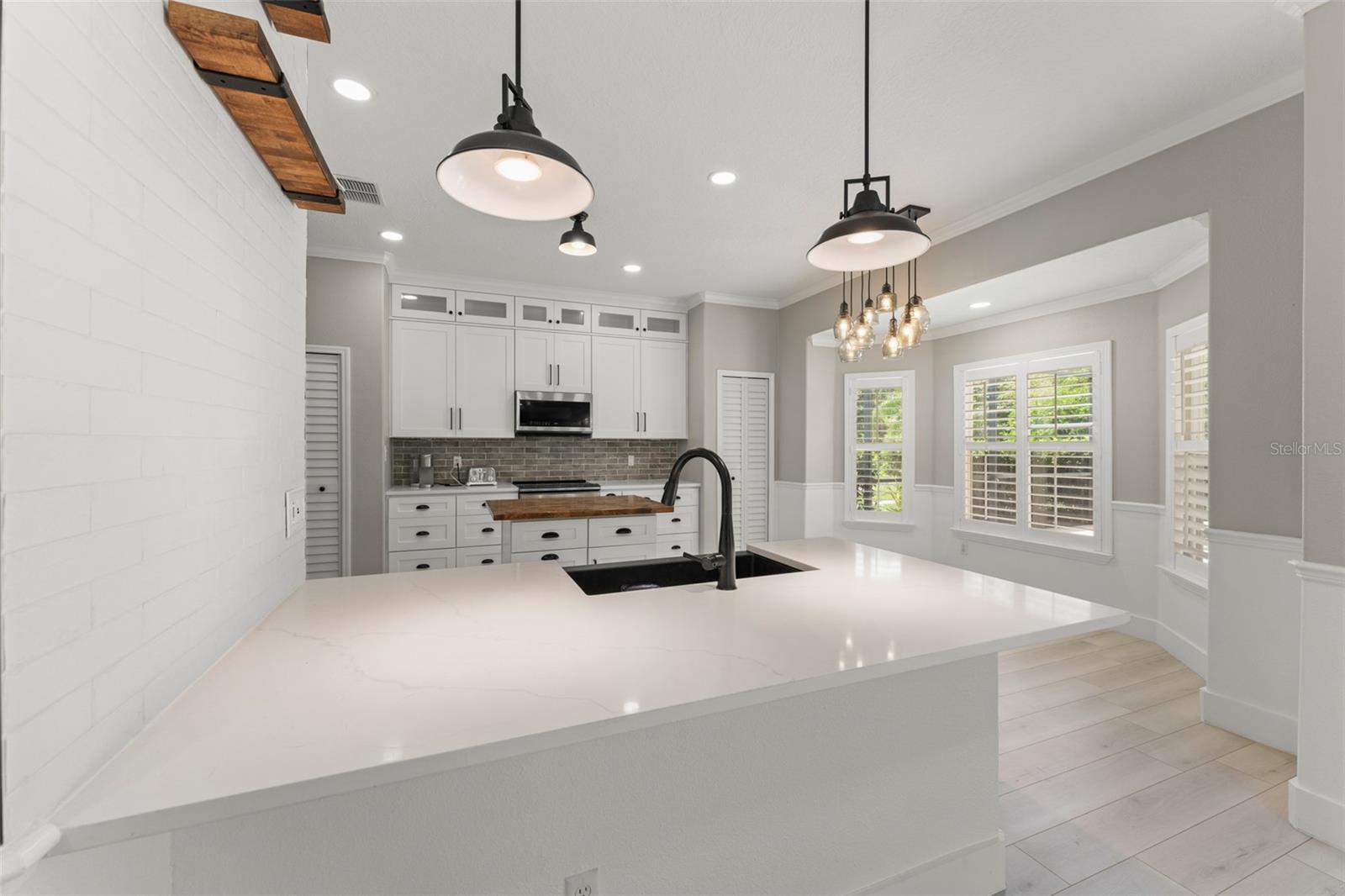 Image 9 of 48 For 2609 Lakemoor Drive