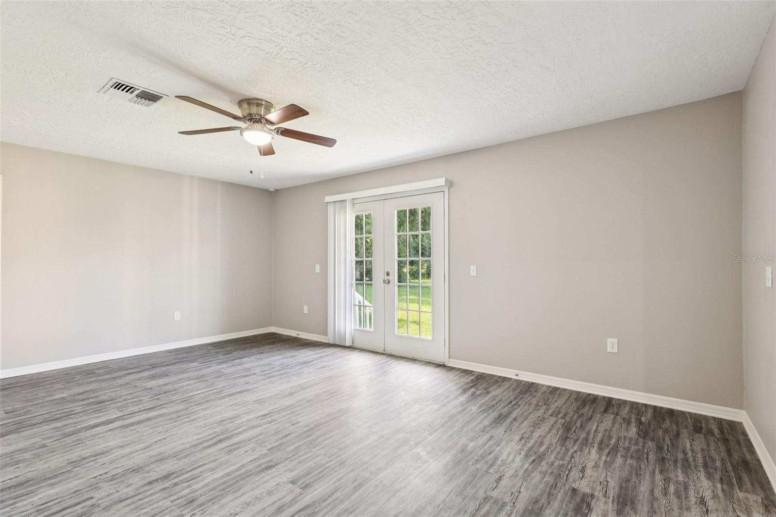 Image 11 of 32 For 1324 3rd Street Ne