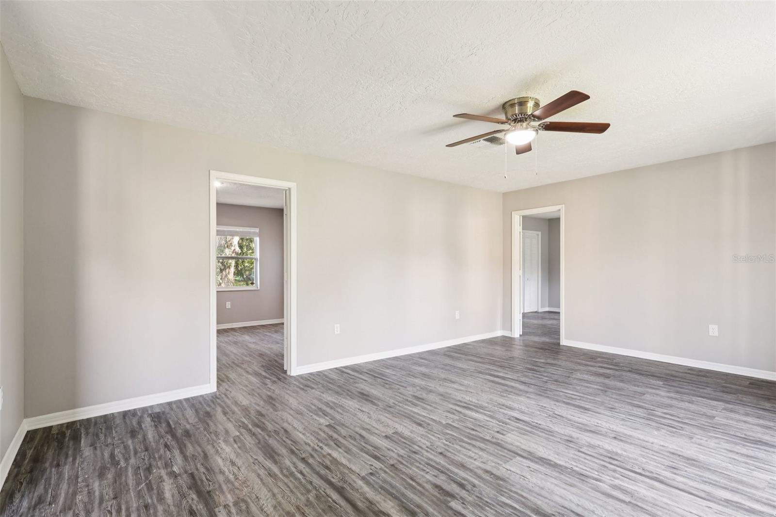 Image 13 of 32 For 1324 3rd Street Ne