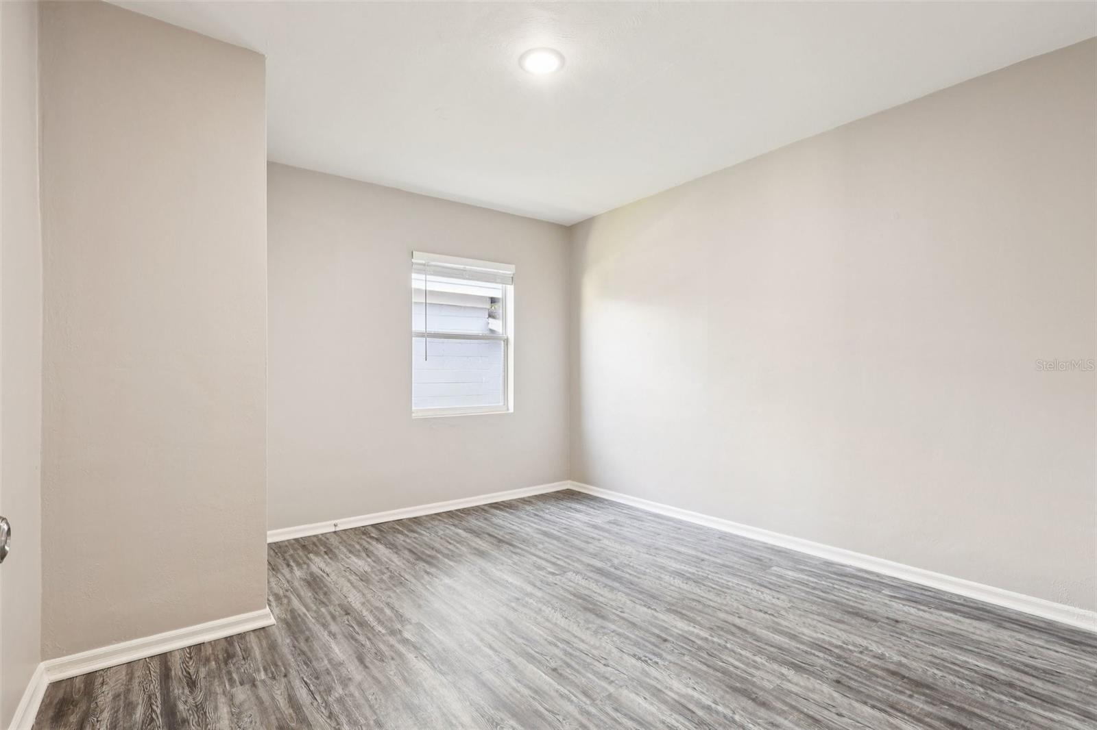 Image 24 of 32 For 1324 3rd Street Ne