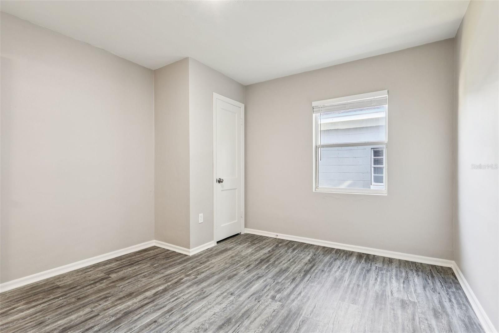 Image 25 of 32 For 1324 3rd Street Ne