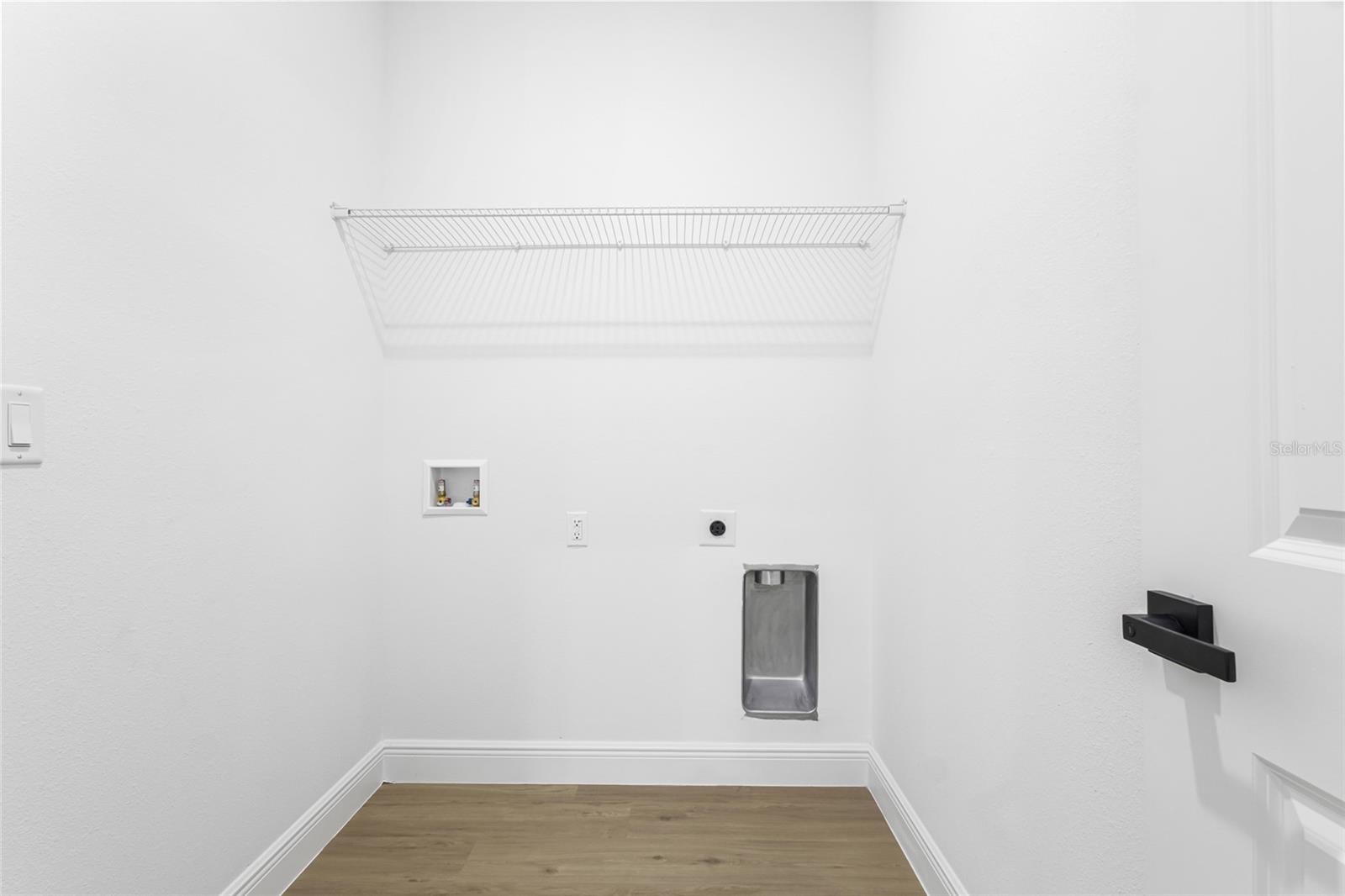 Image 11 of 55 For 1071 Hampshire Boulevard