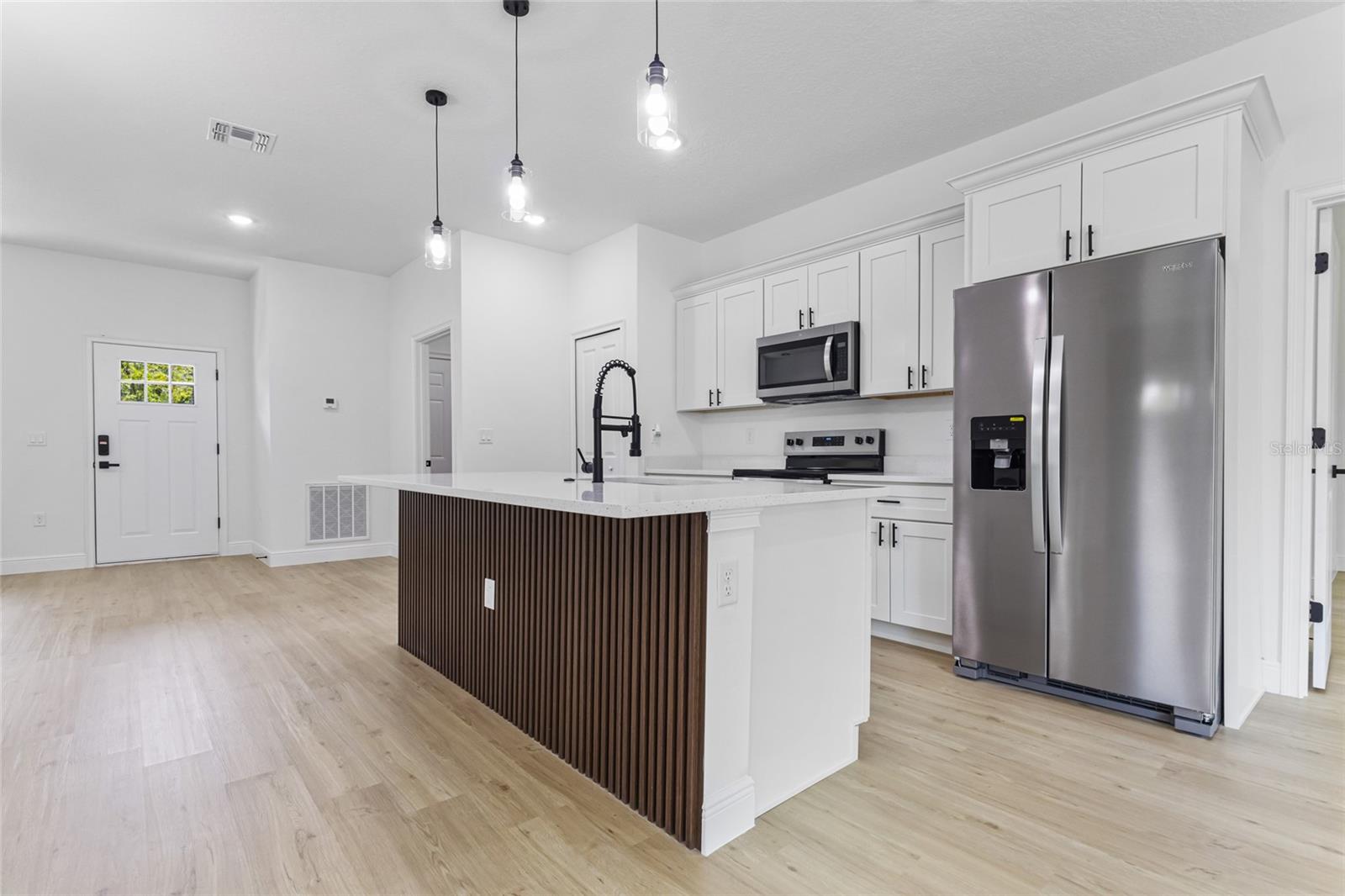 Image 27 of 55 For 1071 Hampshire Boulevard