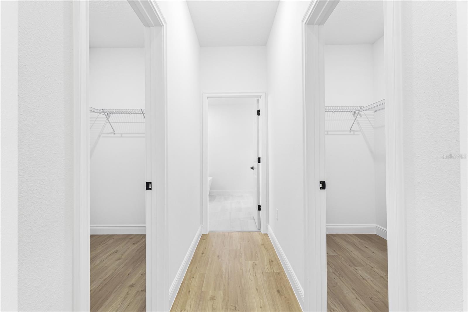 Image 40 of 55 For 1071 Hampshire Boulevard