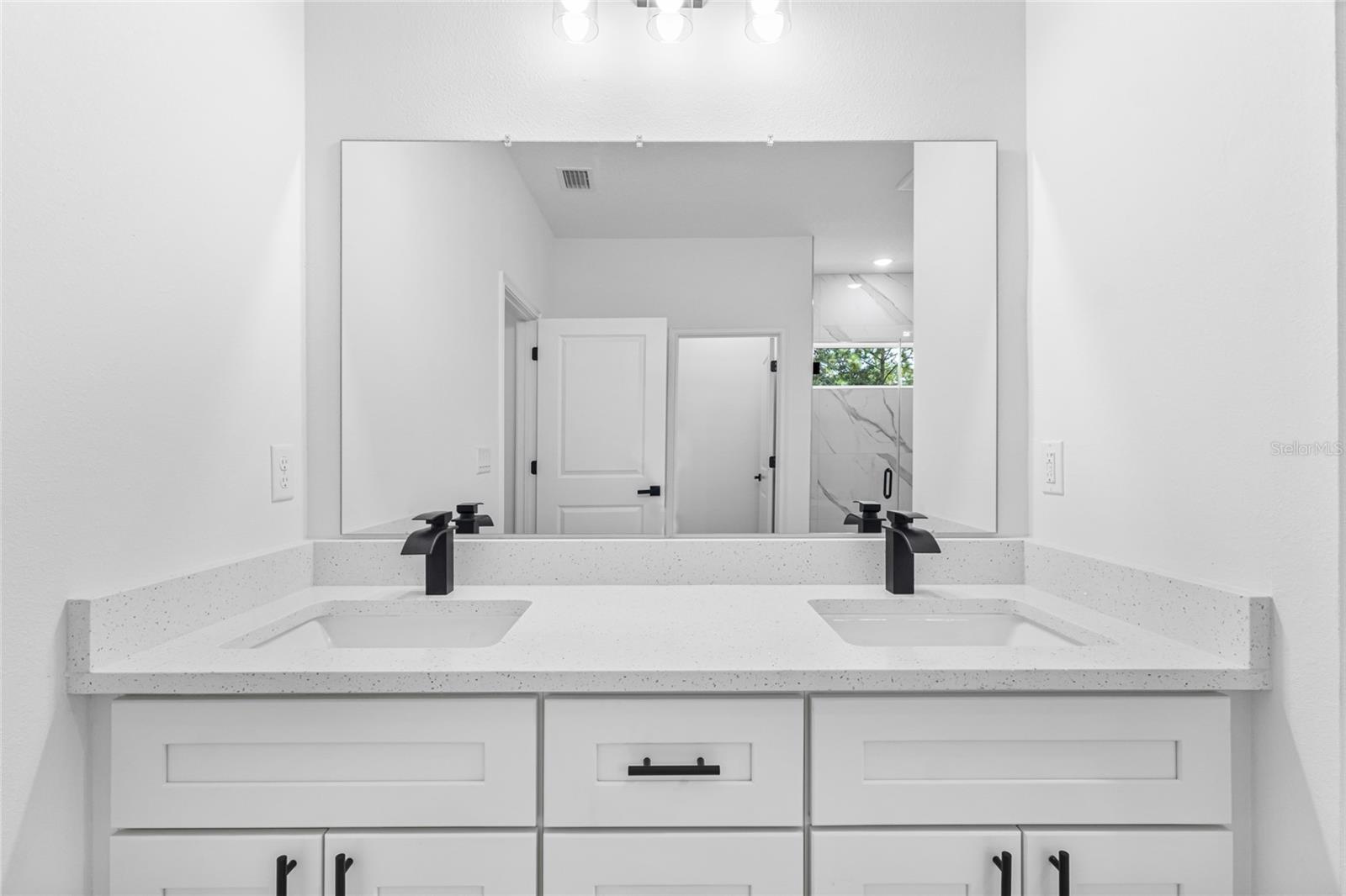 Image 44 of 55 For 1071 Hampshire Boulevard