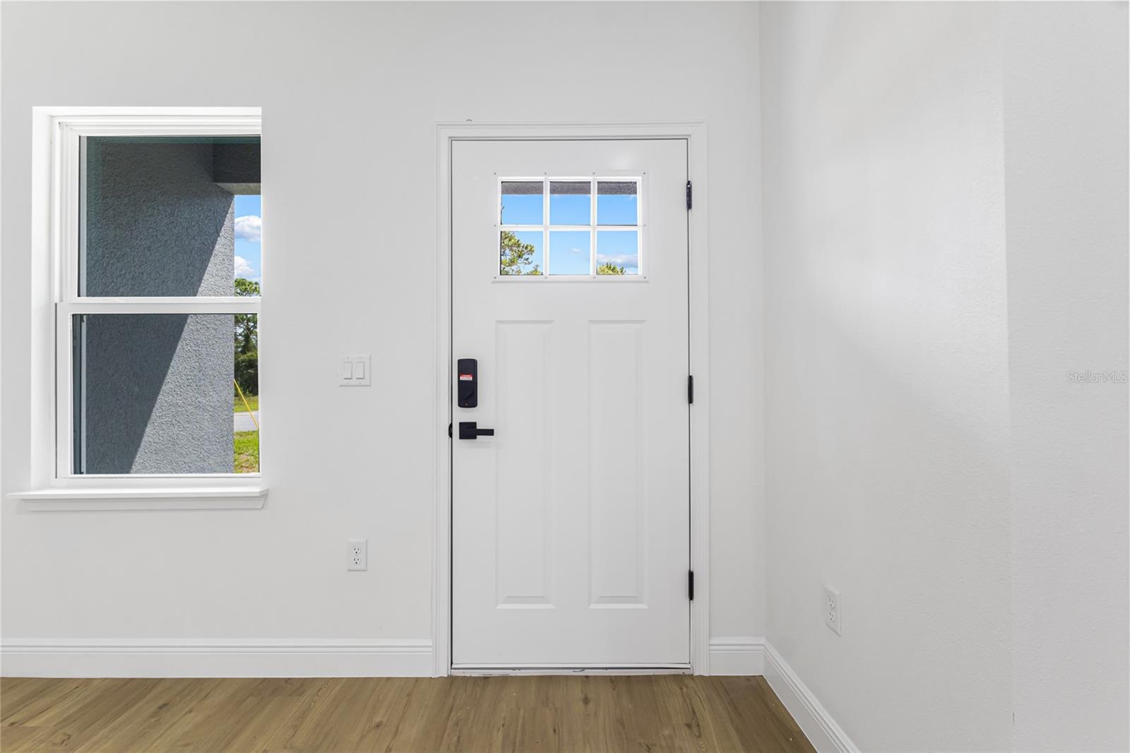 Image 6 of 55 For 1071 Hampshire Boulevard