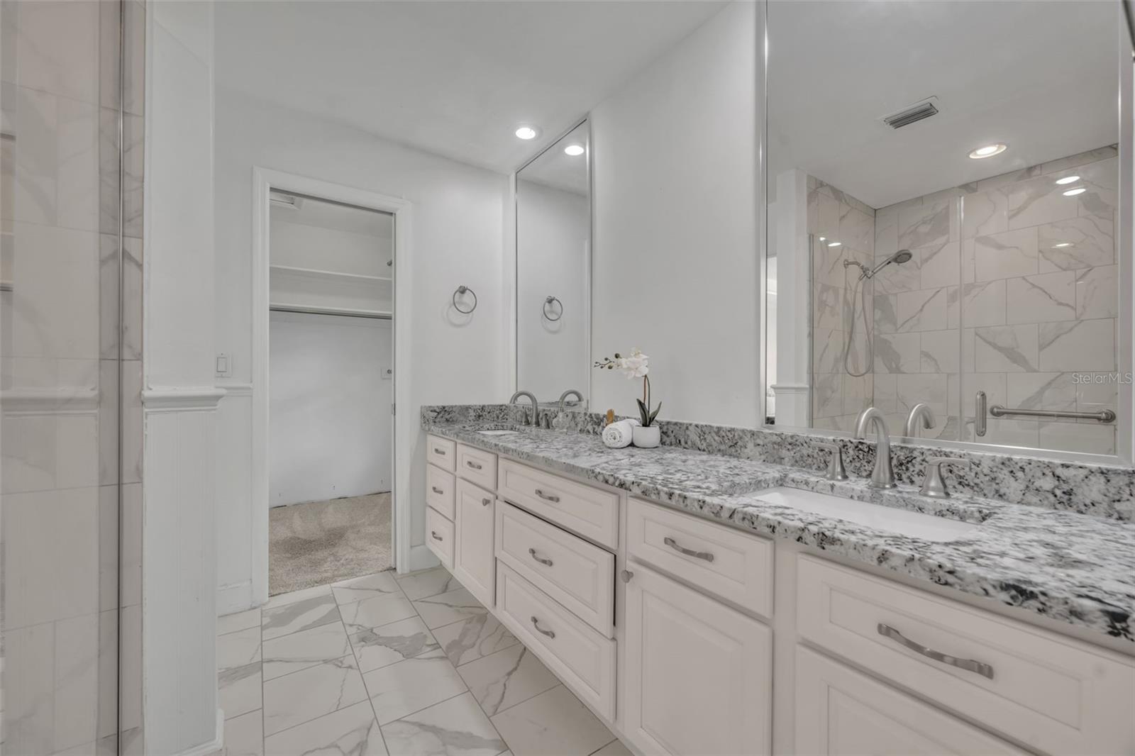 Image 26 of 67 For 301 Sweetwater Club Boulevard