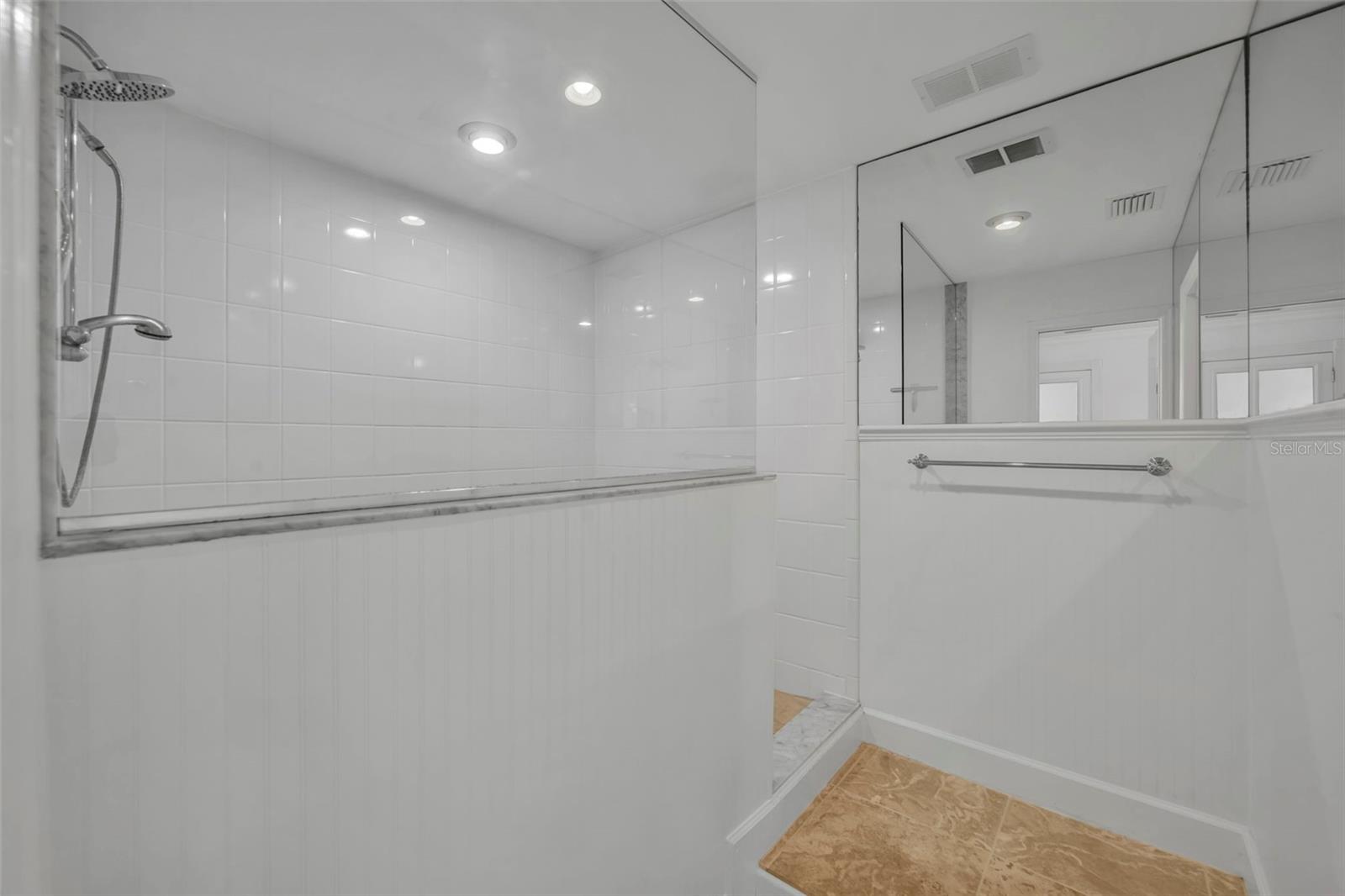 Image 34 of 67 For 301 Sweetwater Club Boulevard