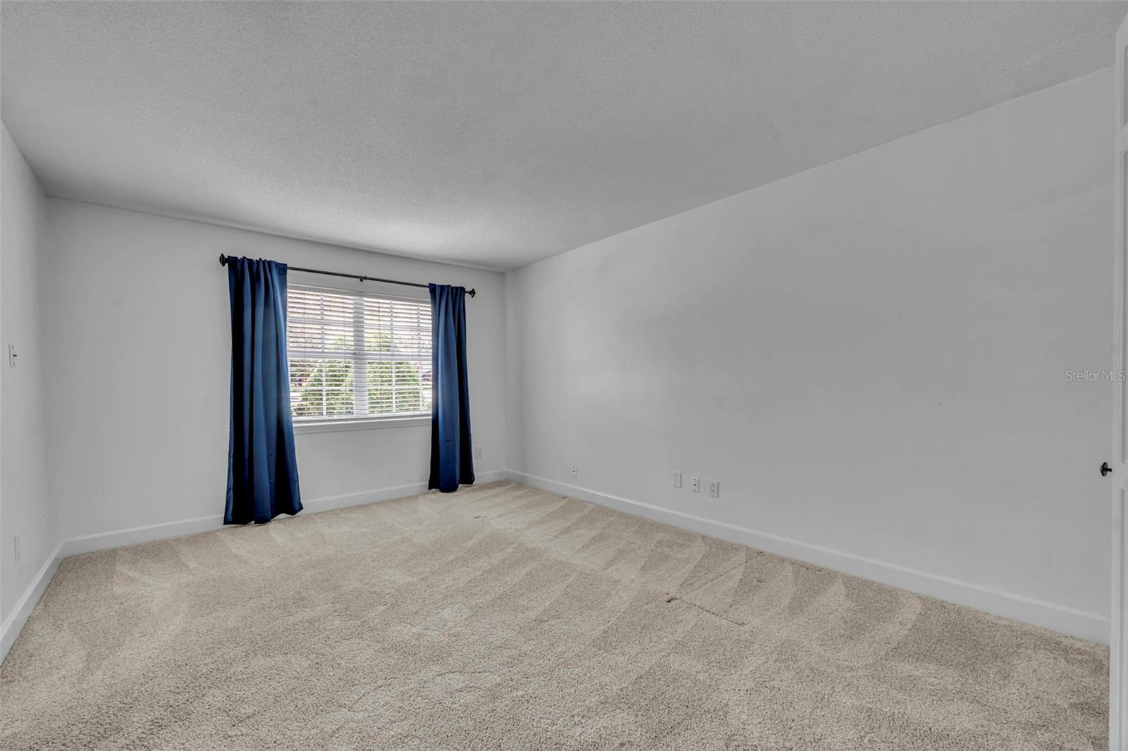 Image 40 of 67 For 301 Sweetwater Club Boulevard