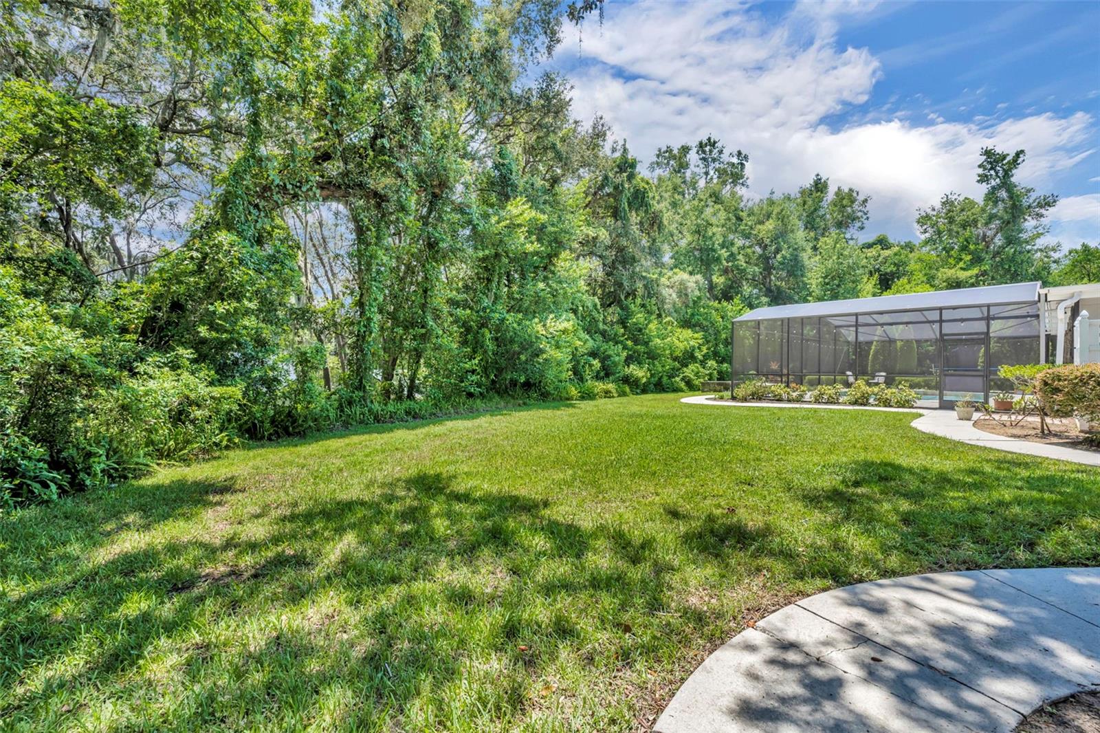 Image 54 of 67 For 301 Sweetwater Club Boulevard
