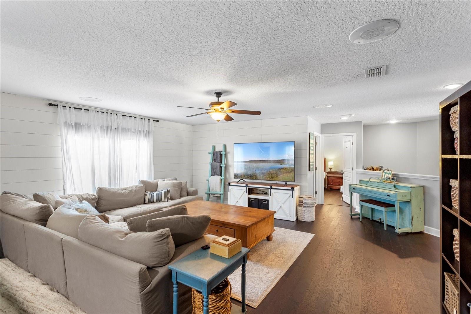 Image 28 of 54 For 4255 Sea Rock Court