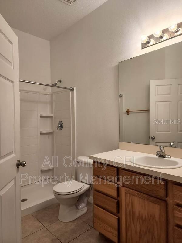 Image 6 of 11 For 970 Spring Garden Avenue 323
