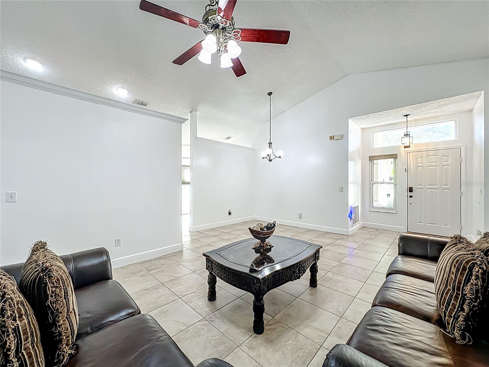 Image 13 of 48 For 13539 Emeraldview Drive