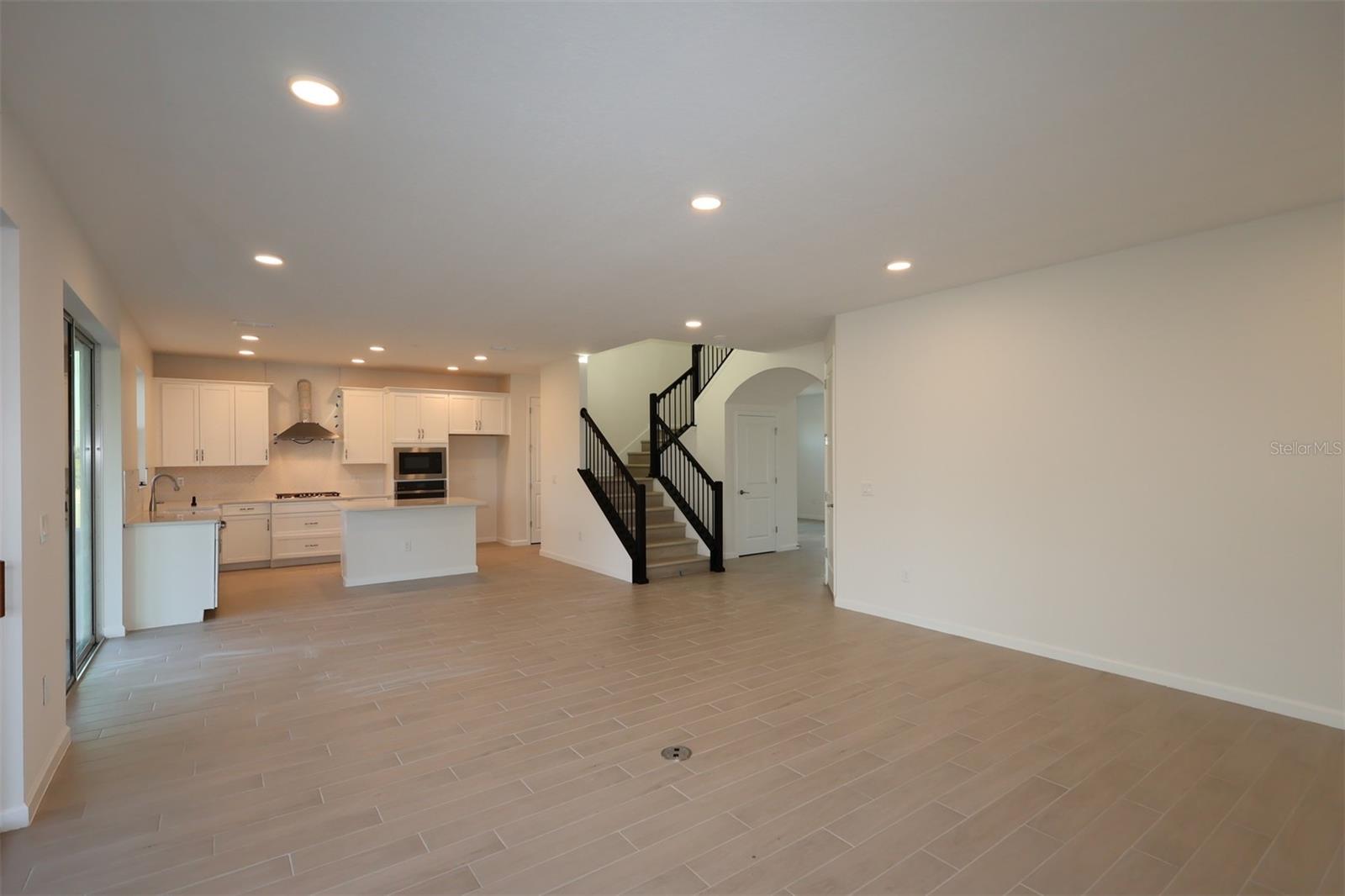 Image 35 of 64 For 5426 Park Guell Street