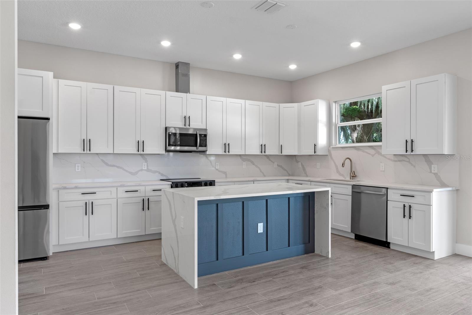 Image 12 of 45 For 2718 Keystone Drive