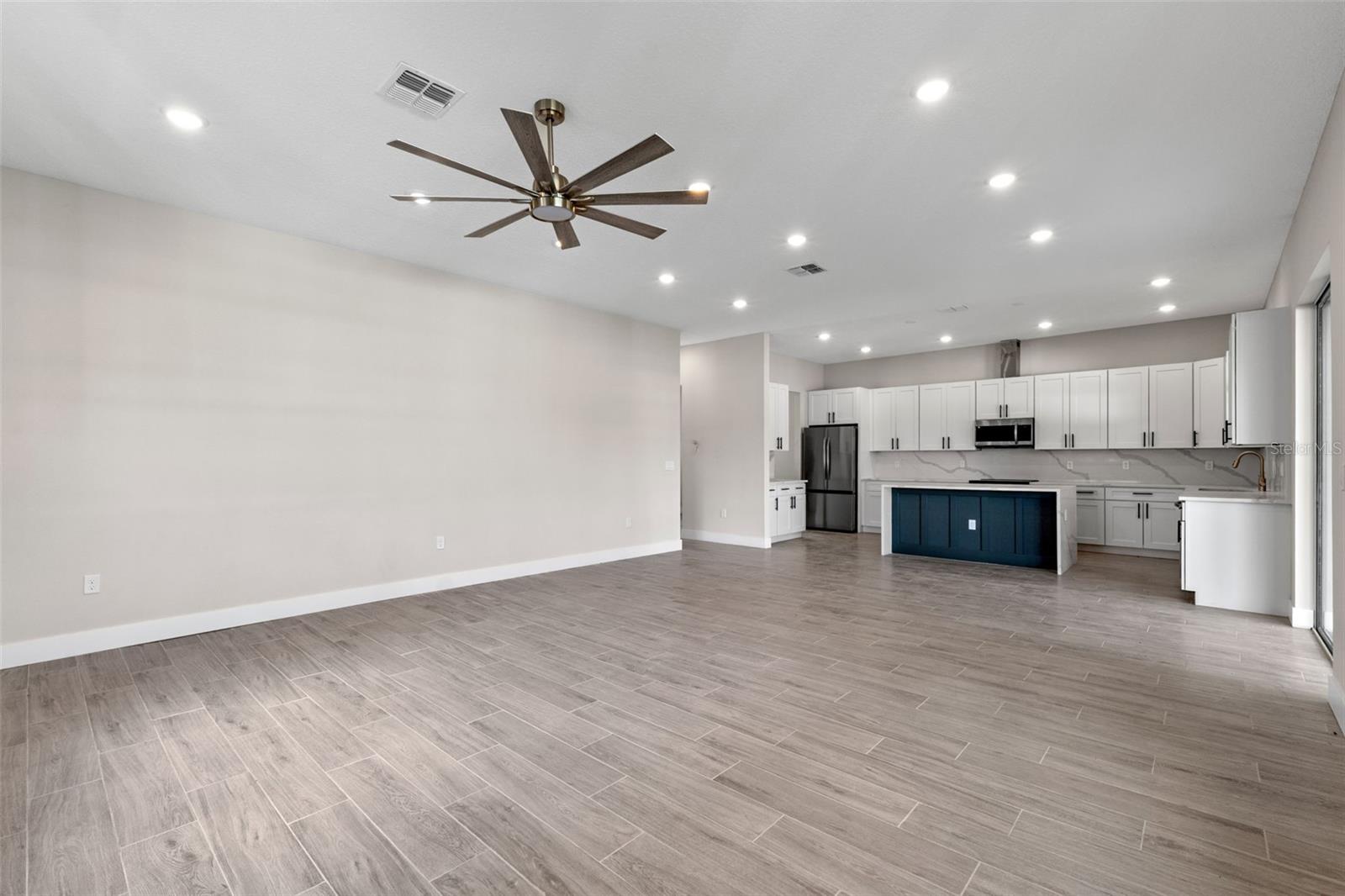 Image 18 of 45 For 2718 Keystone Drive
