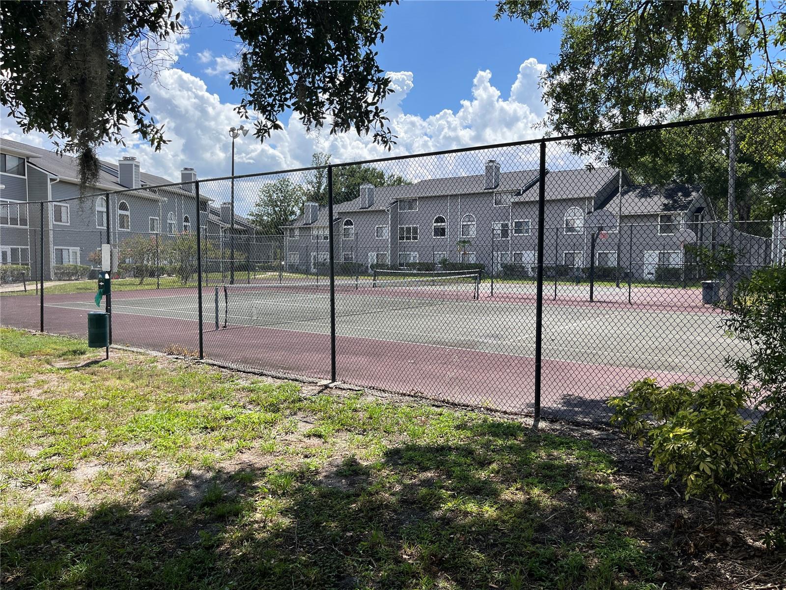 Image 4 of 16 For 9520 Darien Avenue 9520