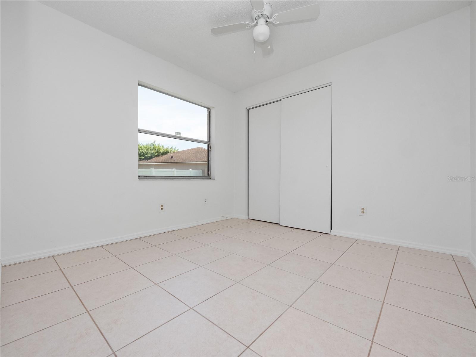 Image 11 of 34 For 140 Floral Court